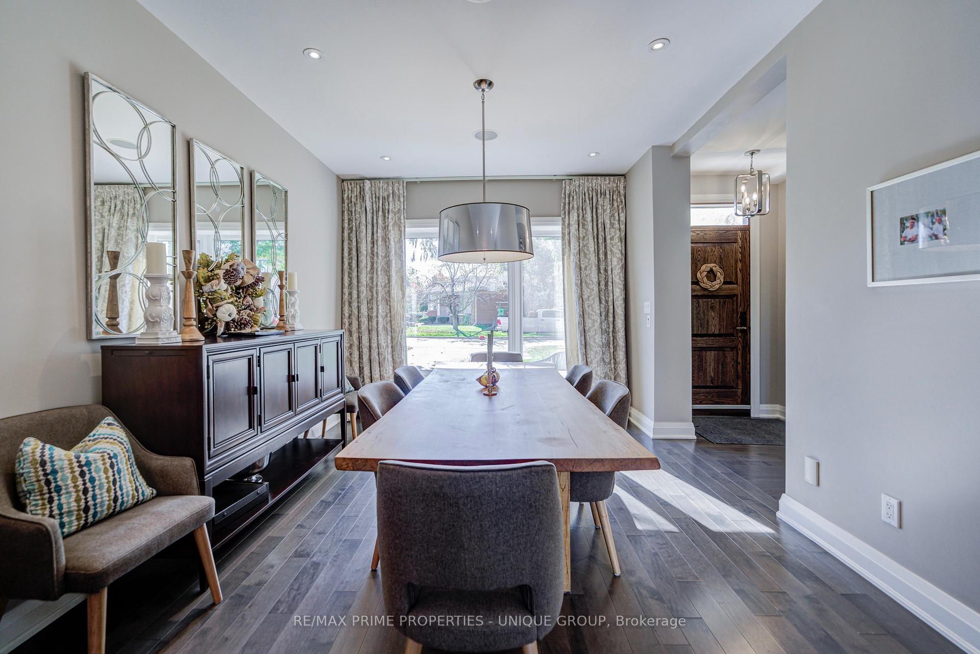 Photo 5 of 24 Cedarbank Crescent, North York, Banbury-Don Mills — HOMEH
