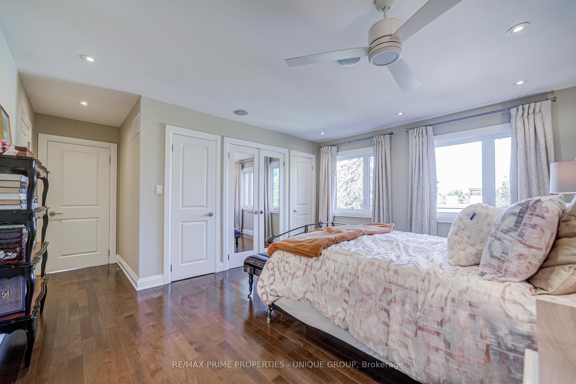 Photo 32 of 24 Cedarbank Crescent, North York, Banbury-Don Mills — HOMEH