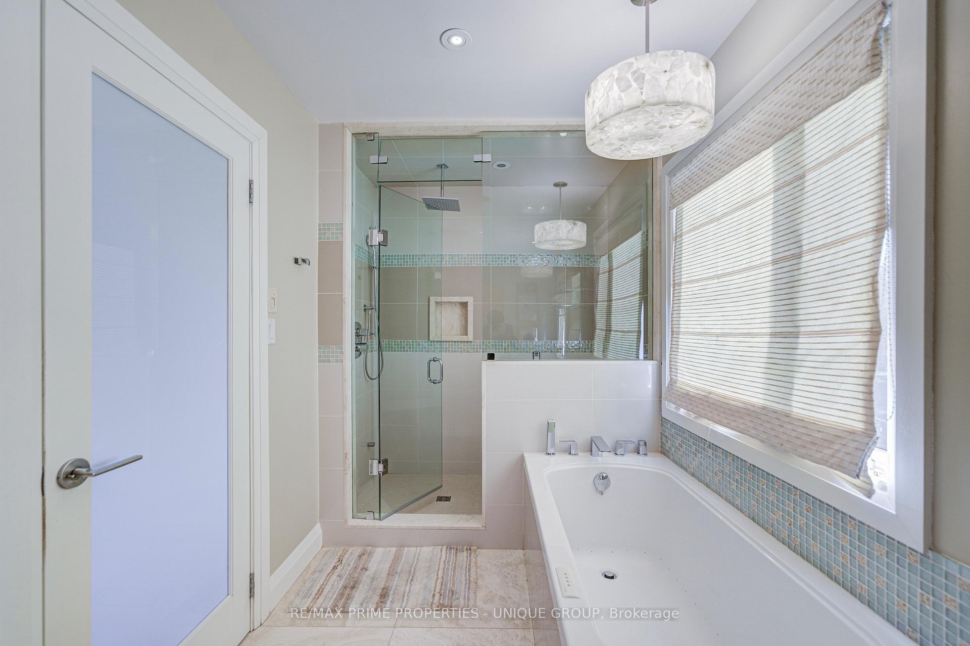 Photo 36 of 24 Cedarbank Crescent, North York, Banbury-Don Mills — HOMEH