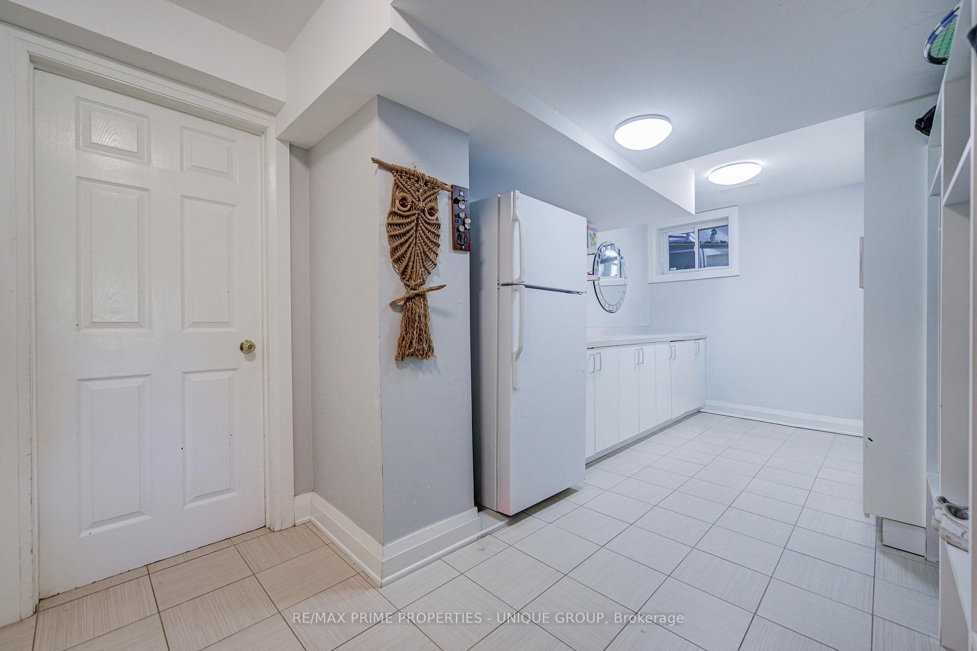 Photo 39 of 24 Cedarbank Crescent, North York, Banbury-Don Mills — HOMEH