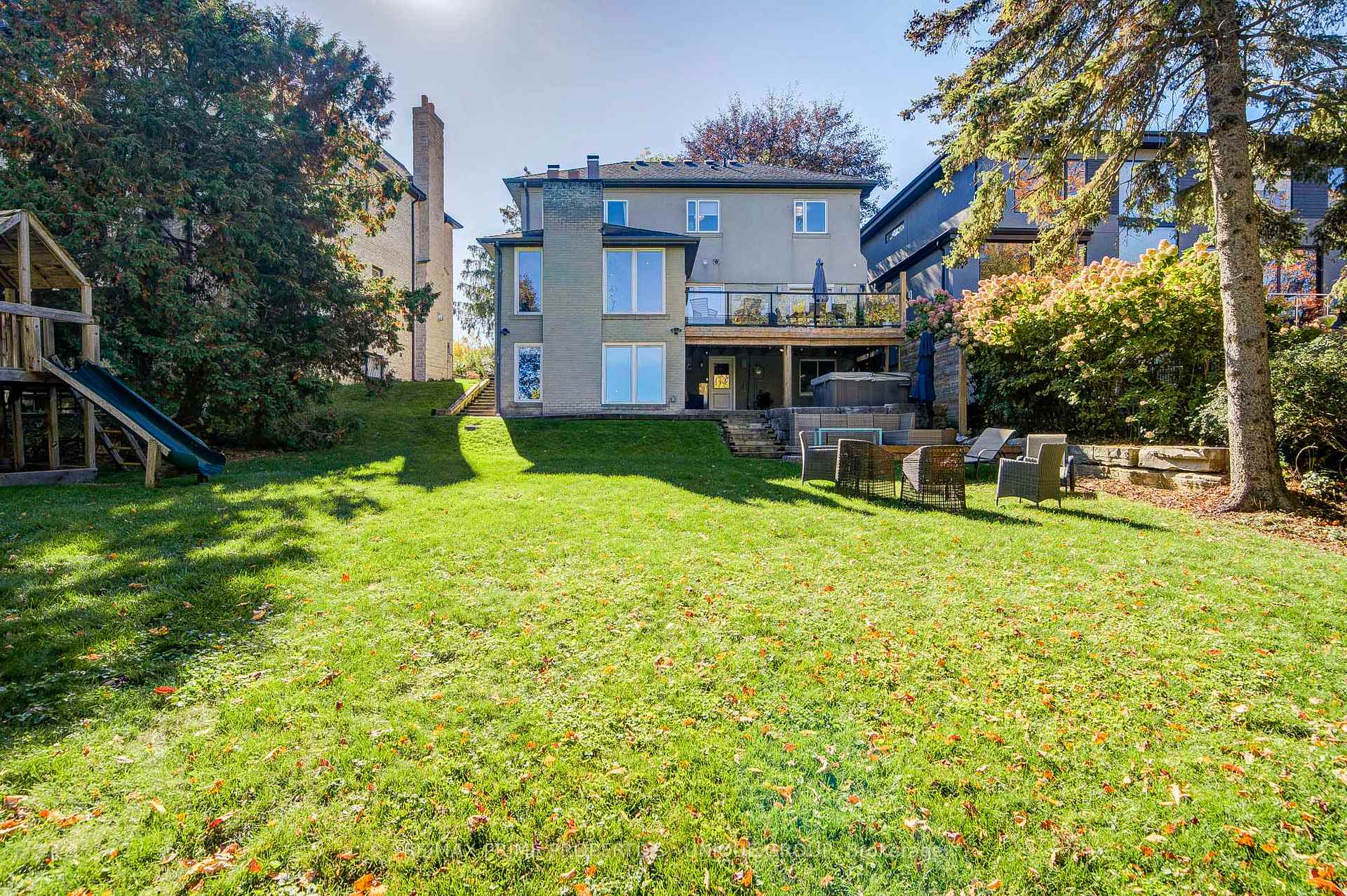 Photo 48 of 24 Cedarbank Crescent, North York, Banbury-Don Mills — HOMEH