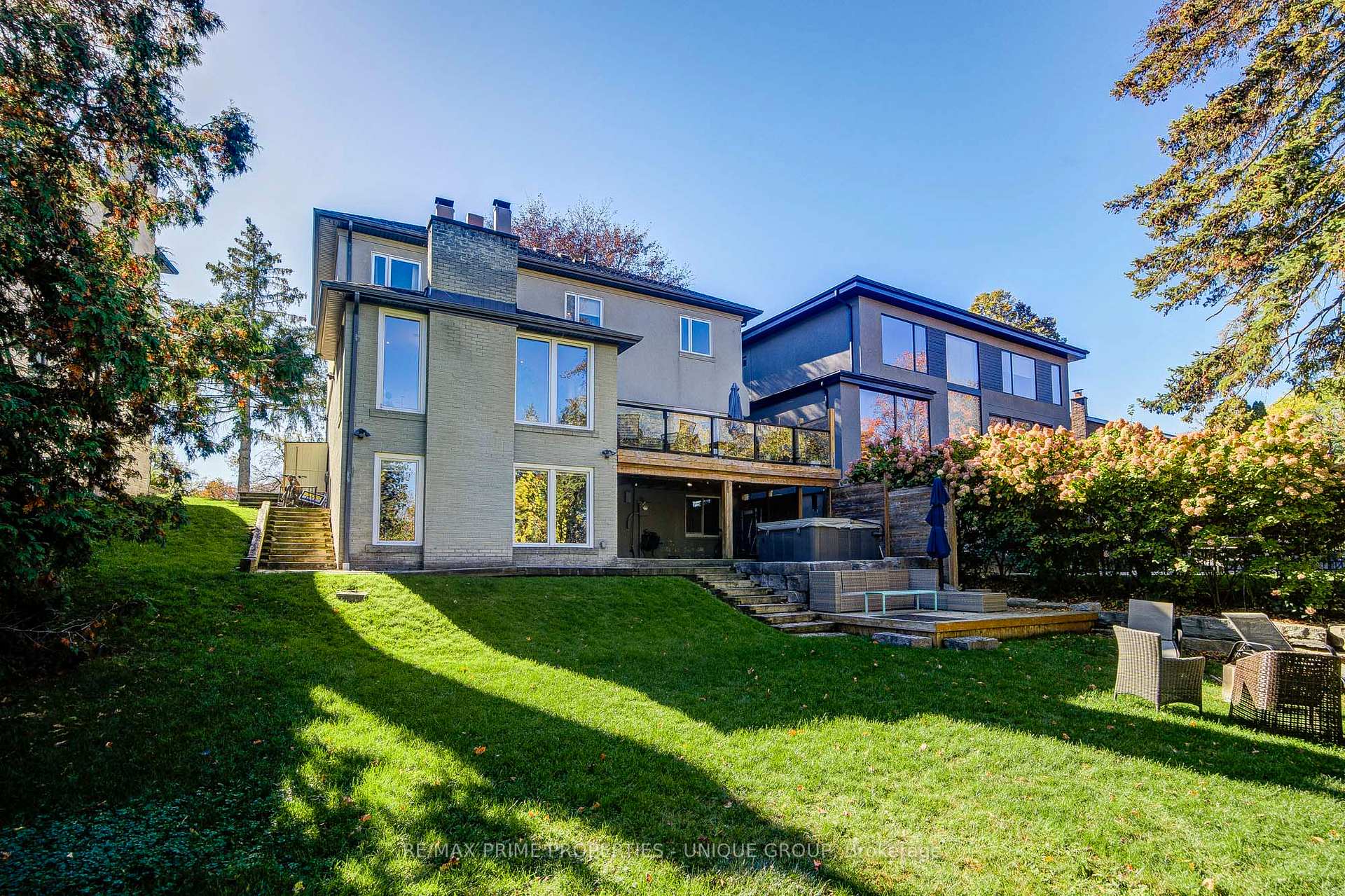 Photo 49 of 24 Cedarbank Crescent, North York, Banbury-Don Mills — HOMEH