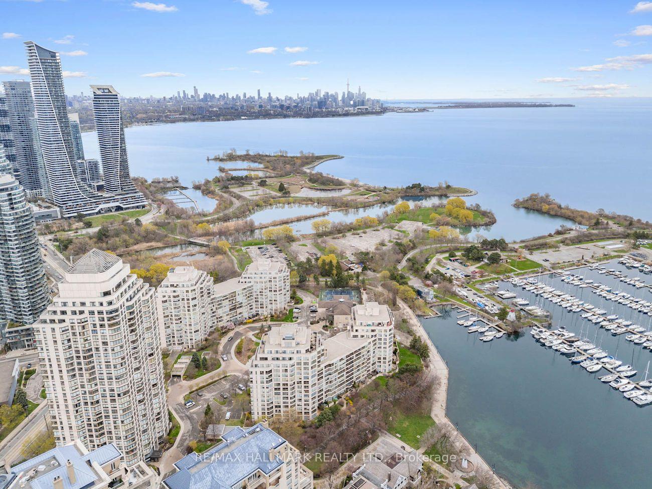 Photo 2 of Unit 707, 2267 Lakeshore Boulevard W, Etobicoke, Mimico — HOMEH