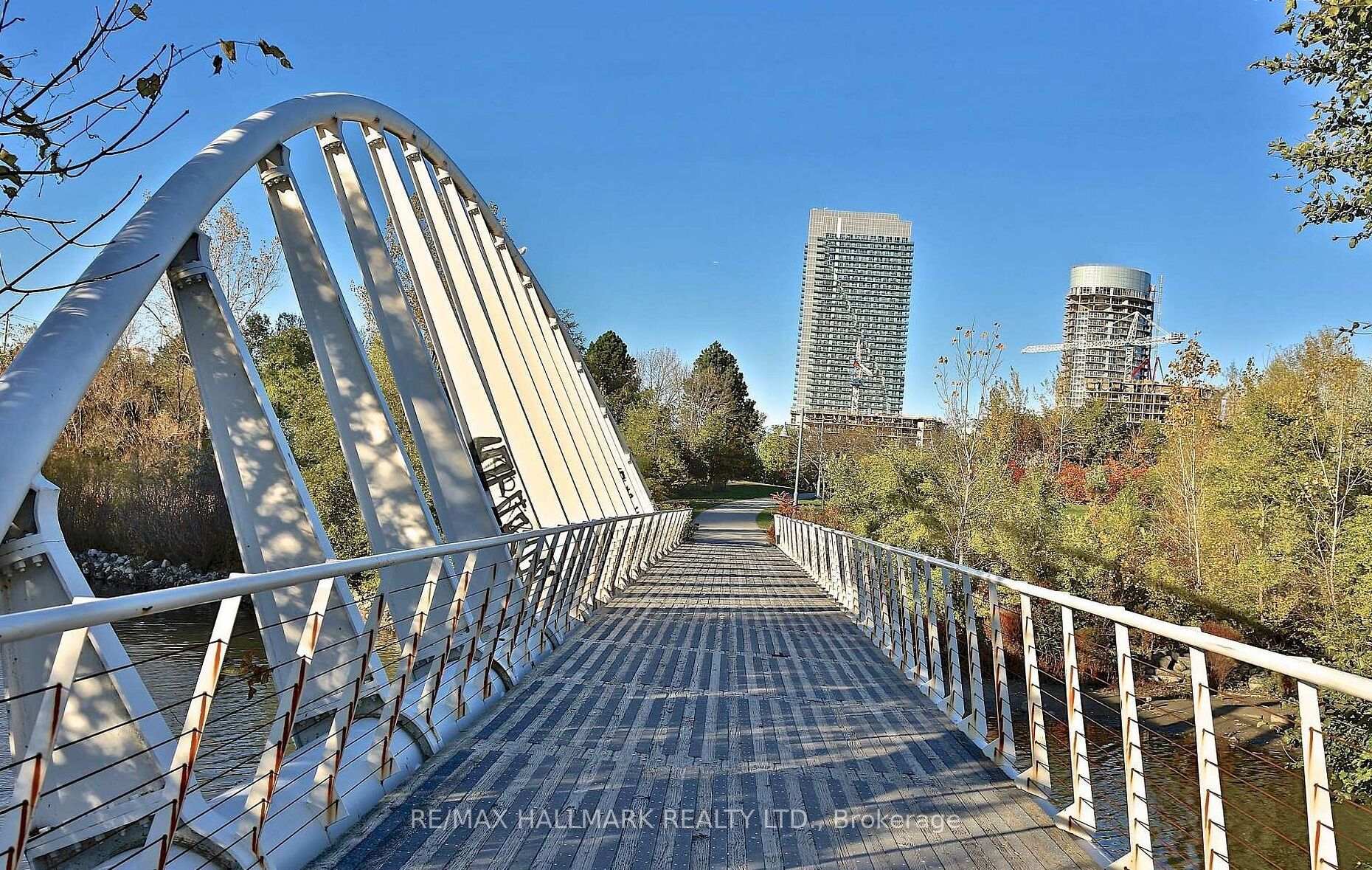 Photo 5 of Unit 707, 2267 Lakeshore Boulevard W, Etobicoke, Mimico — HOMEH