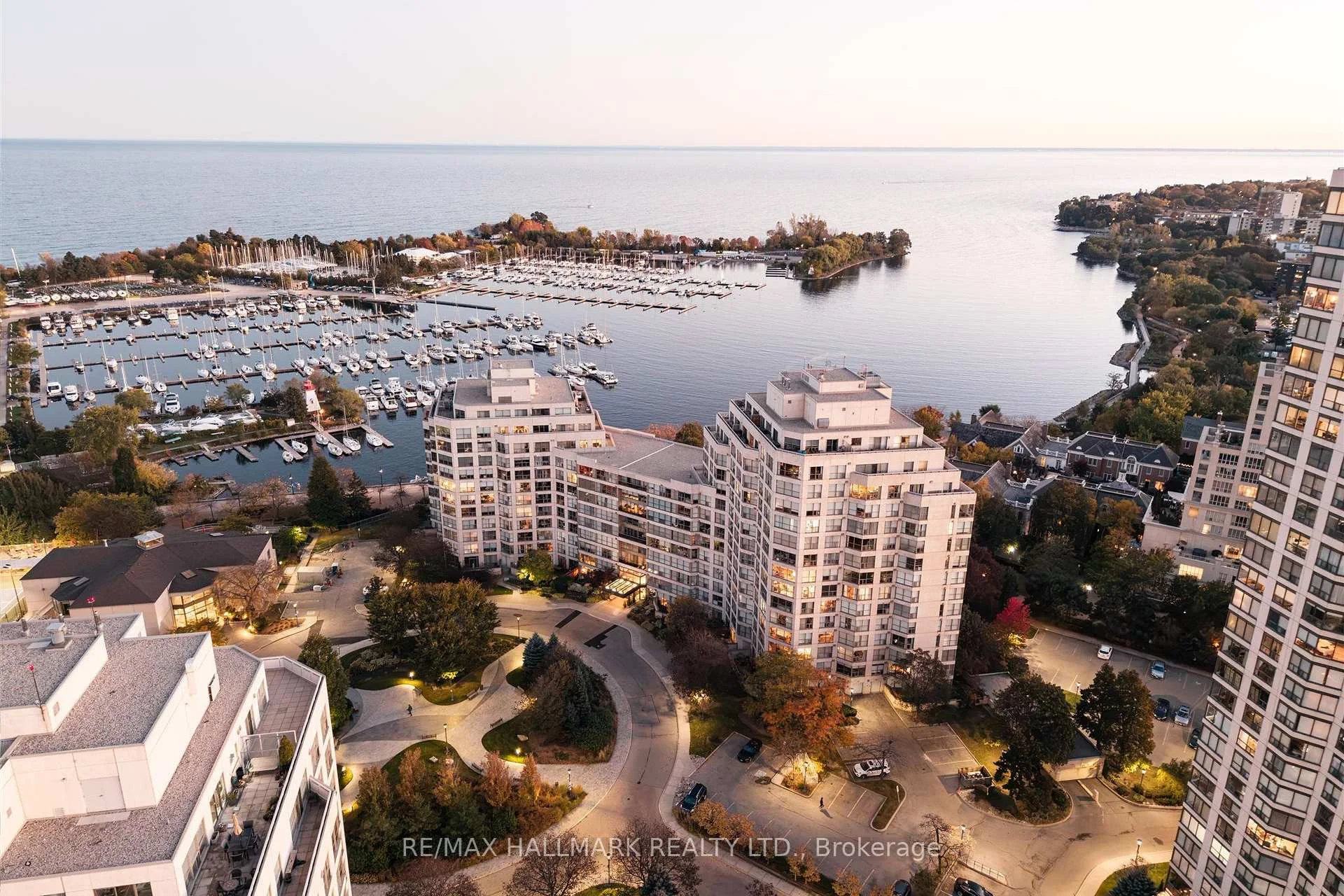 Photo 11 of Unit 707, 2267 Lakeshore Boulevard W, Etobicoke, Mimico — HOMEH