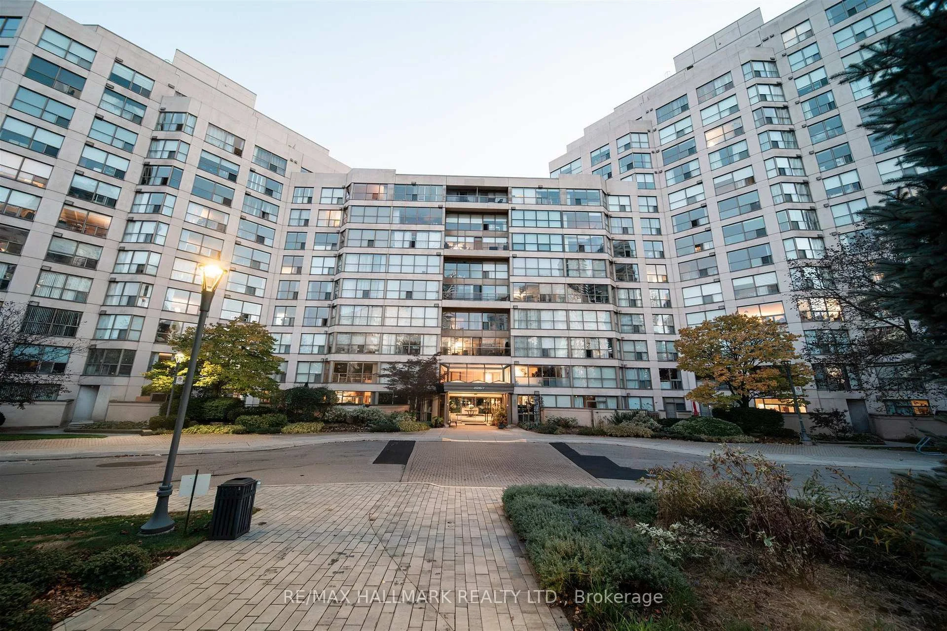 Photo 18 of Unit 707, 2267 Lakeshore Boulevard W, Etobicoke, Mimico — HOMEH