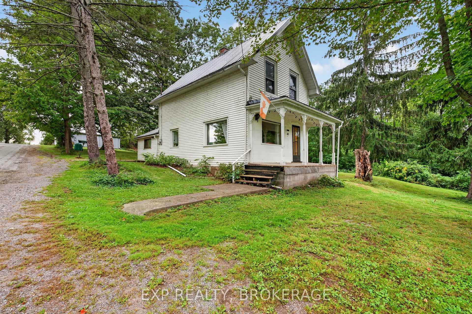Photo 3 of 41 Cross Street, Frontenac Islands, Wolfe Island — HOMEH