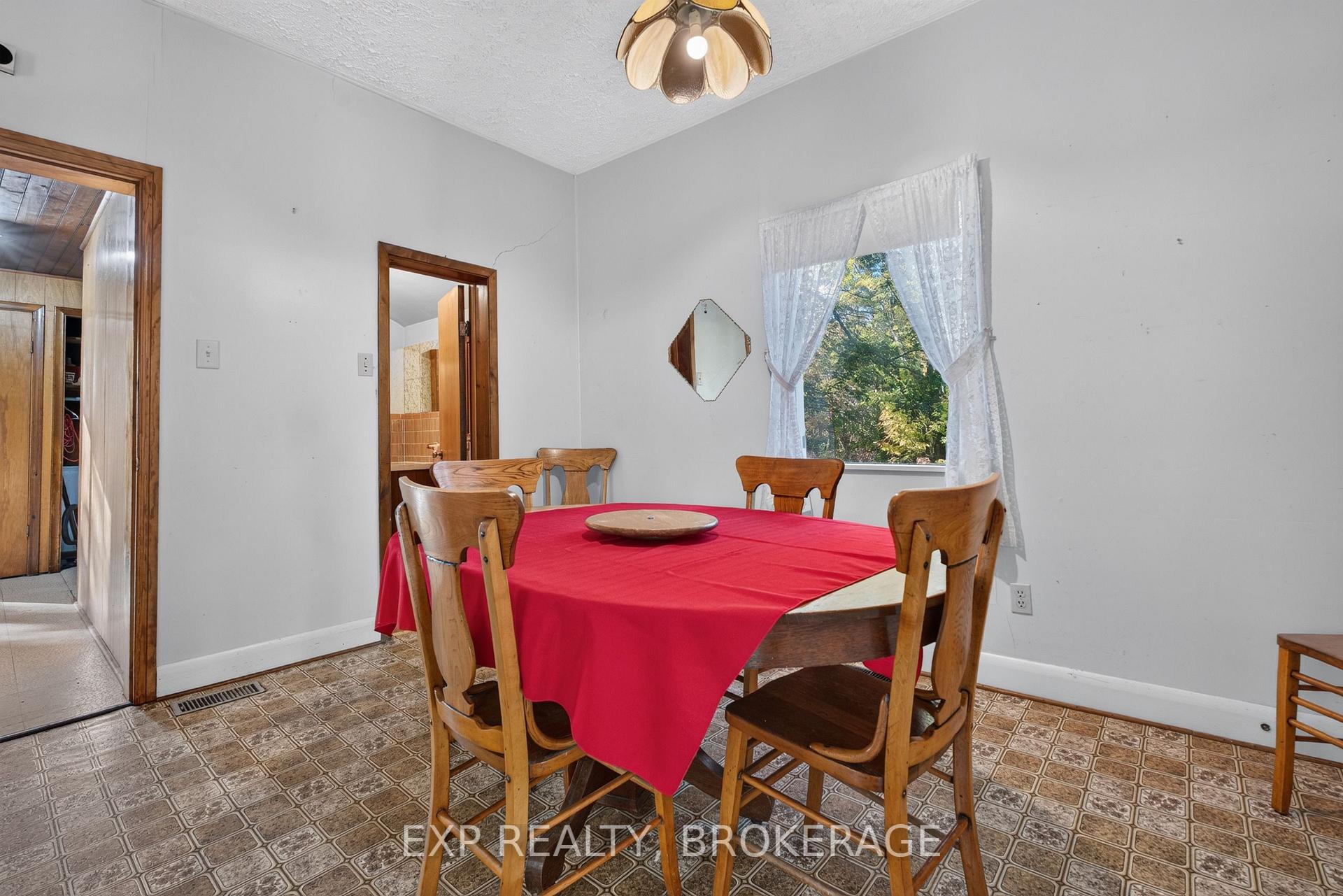 Photo 10 of 41 Cross Street, Frontenac Islands, Wolfe Island — HOMEH