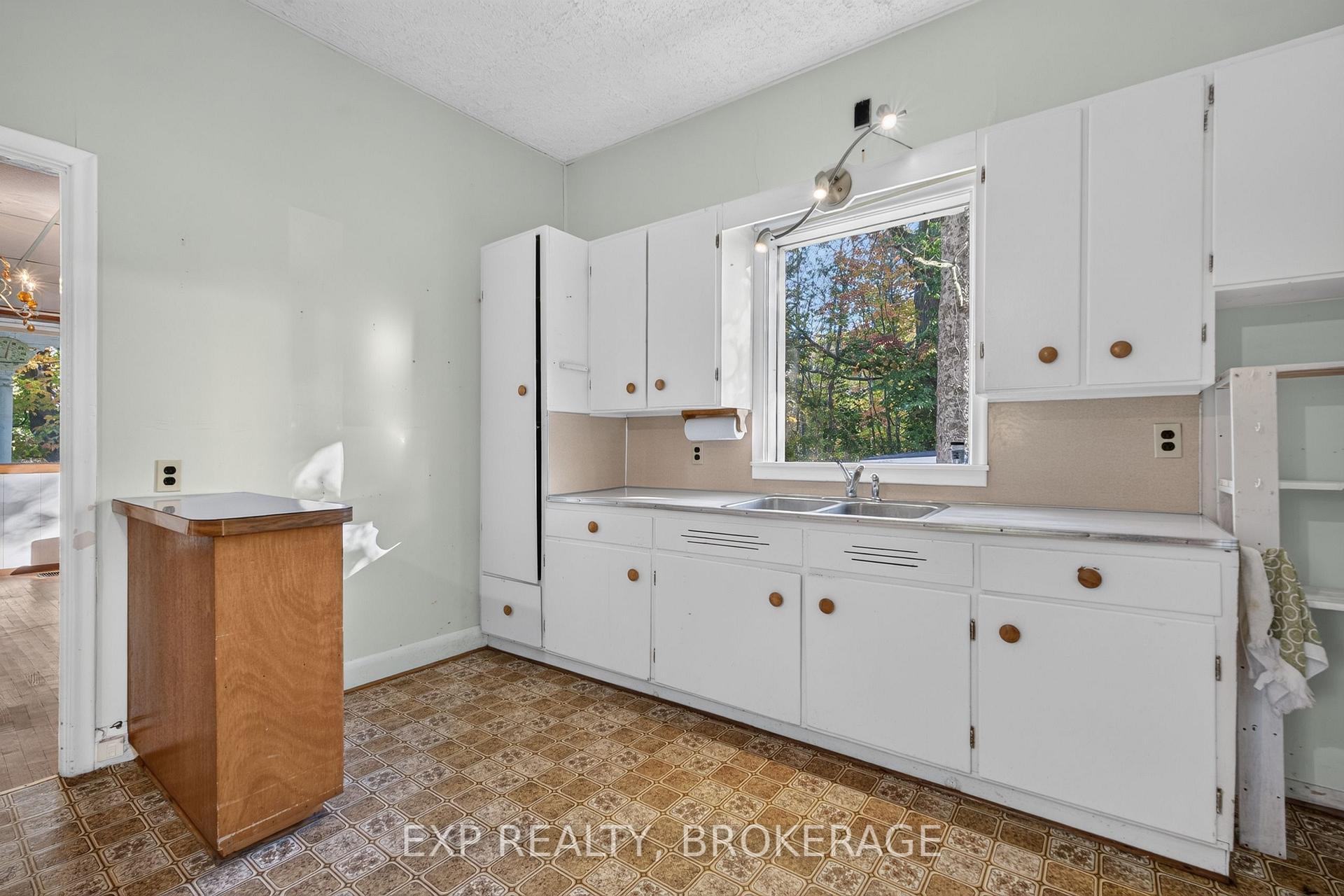Photo 12 of 41 Cross Street, Frontenac Islands, Wolfe Island — HOMEH