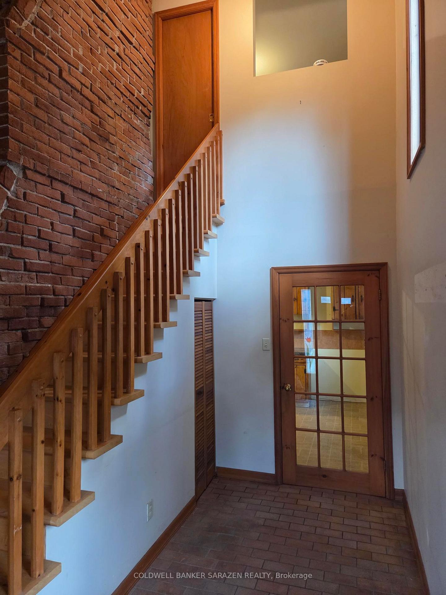 Photo 4 of 312 Cunningham Avenue E, Ottawa, Alta Vista/Faircrest Heights — HOMEH