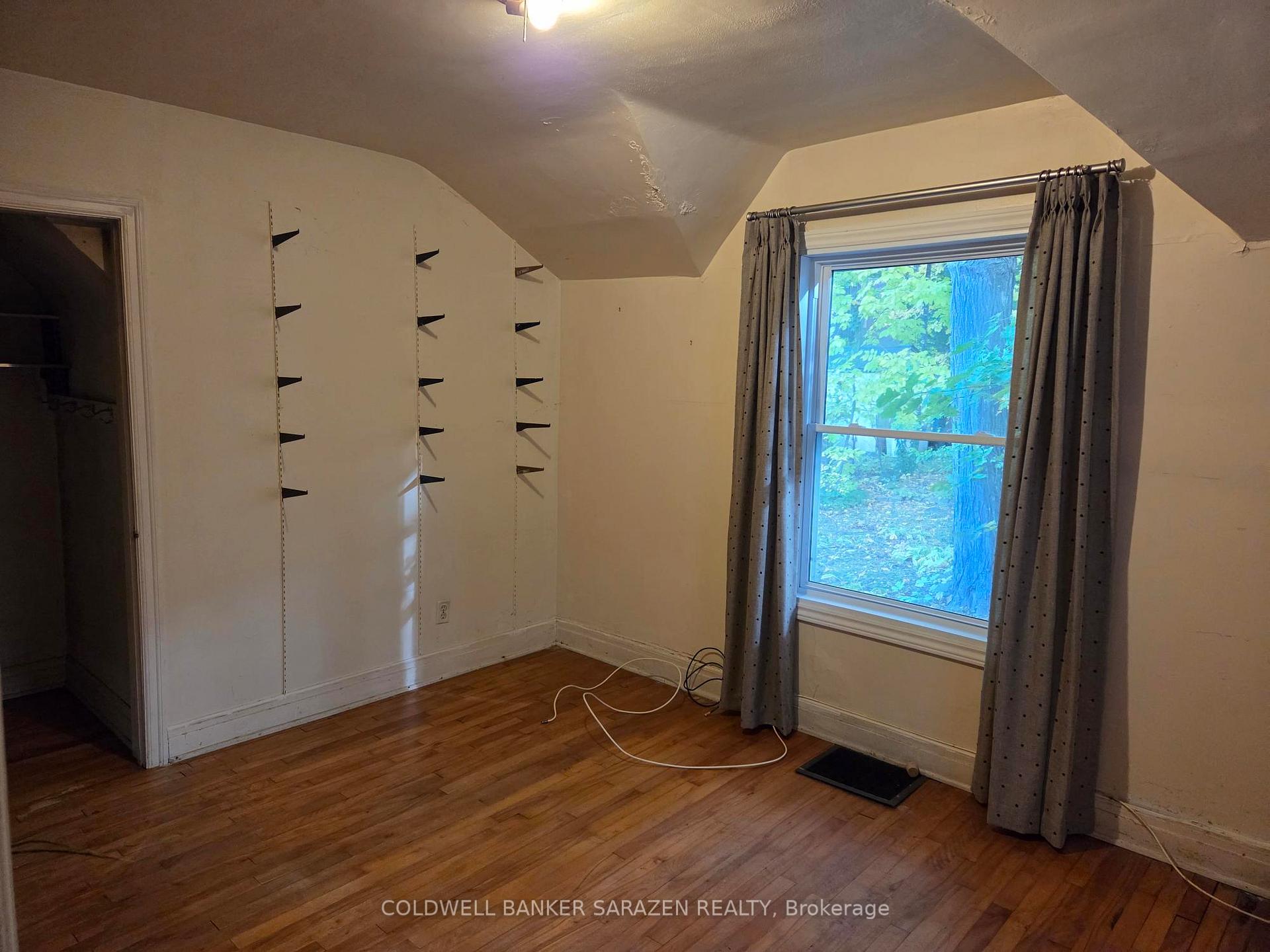 Photo 10 of 312 Cunningham Avenue E, Ottawa, Alta Vista/Faircrest Heights — HOMEH