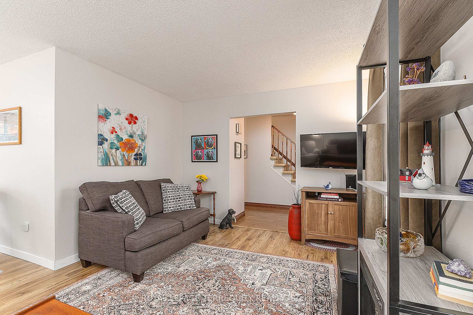 Photo 7 of 1 Wishbone Crescent, Ajax, South East — HOMEH