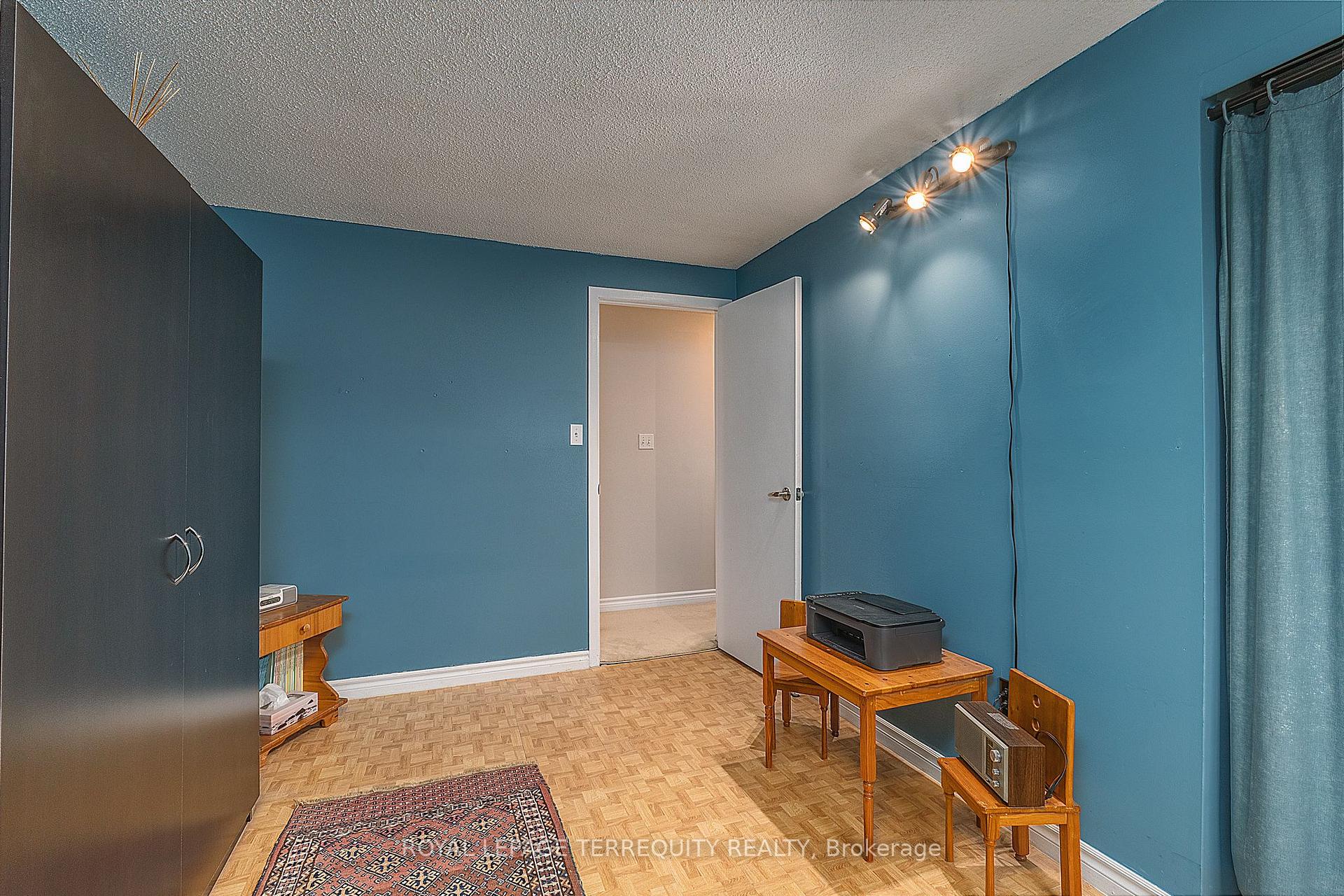 Photo 15 of 1 Wishbone Crescent, Ajax, South East — HOMEH