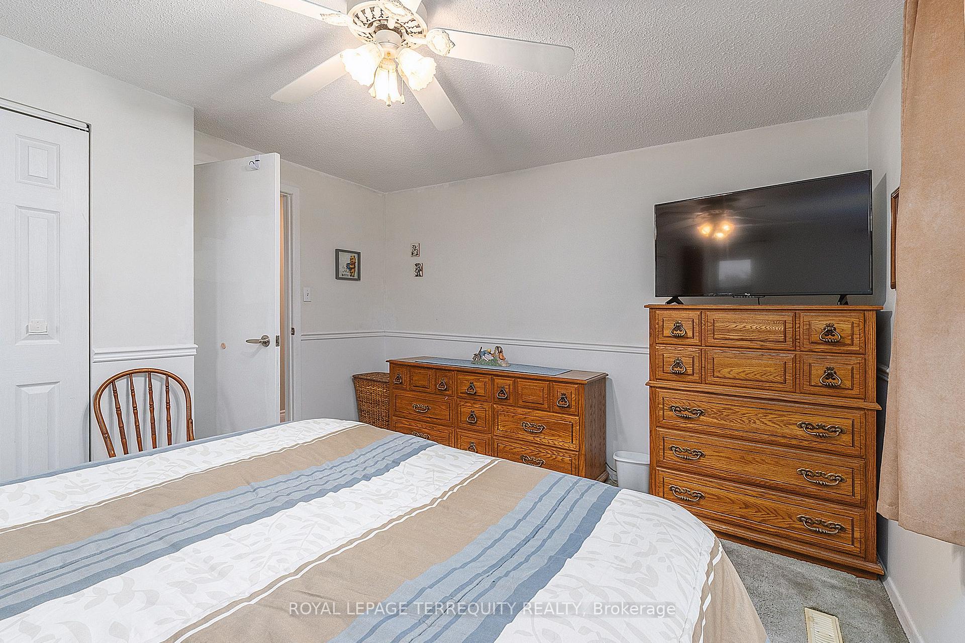 Photo 21 of 1 Wishbone Crescent, Ajax, South East — HOMEH