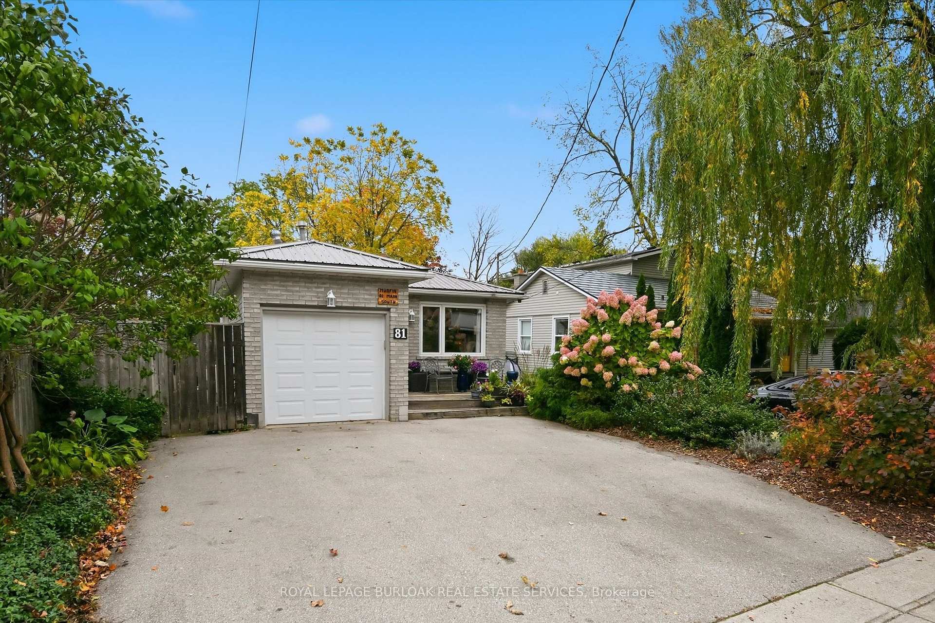 Photo 4 of 81 Main Street S, Hamilton, Waterdown — HOMEH