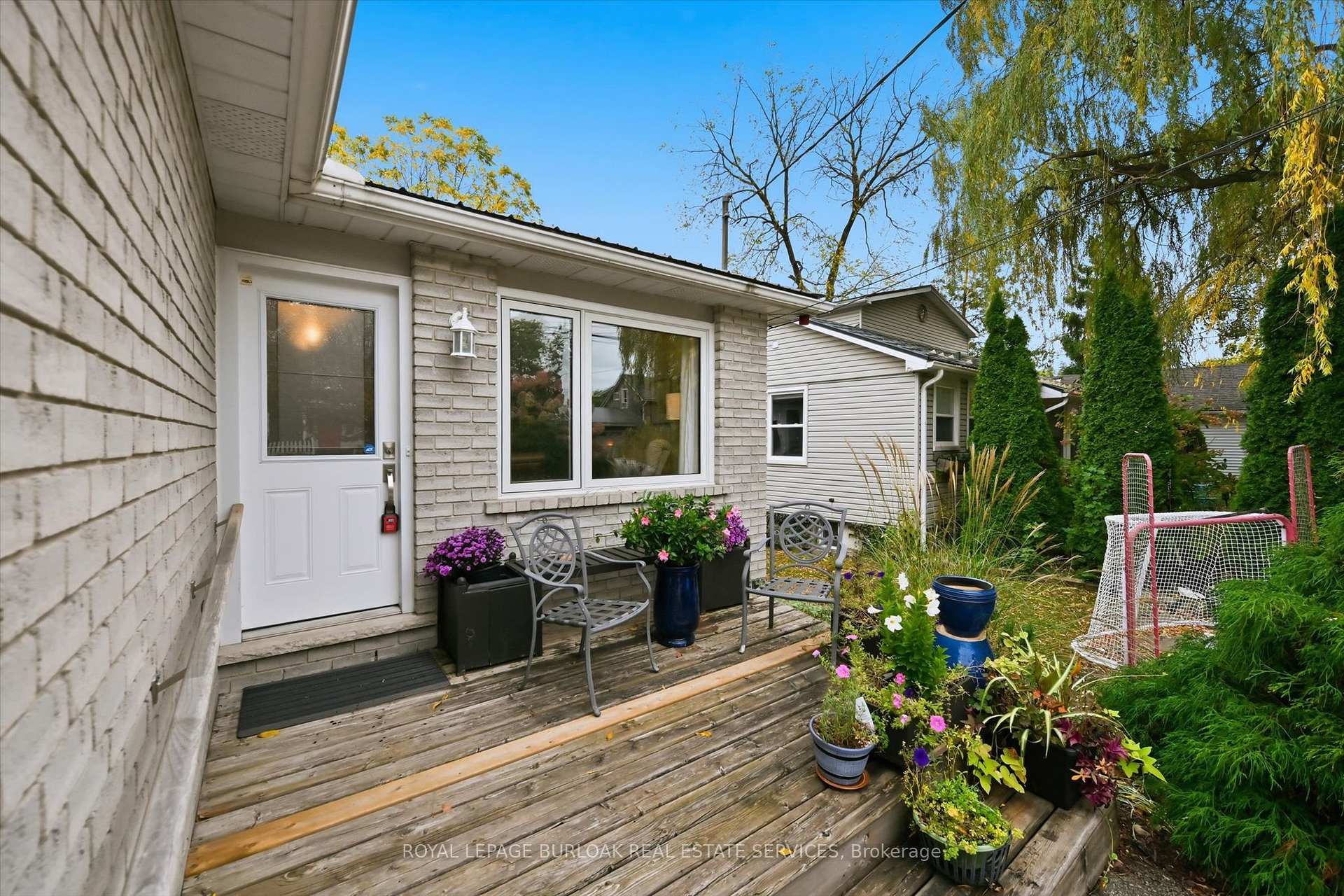 Photo 6 of 81 Main Street S, Hamilton, Waterdown — HOMEH