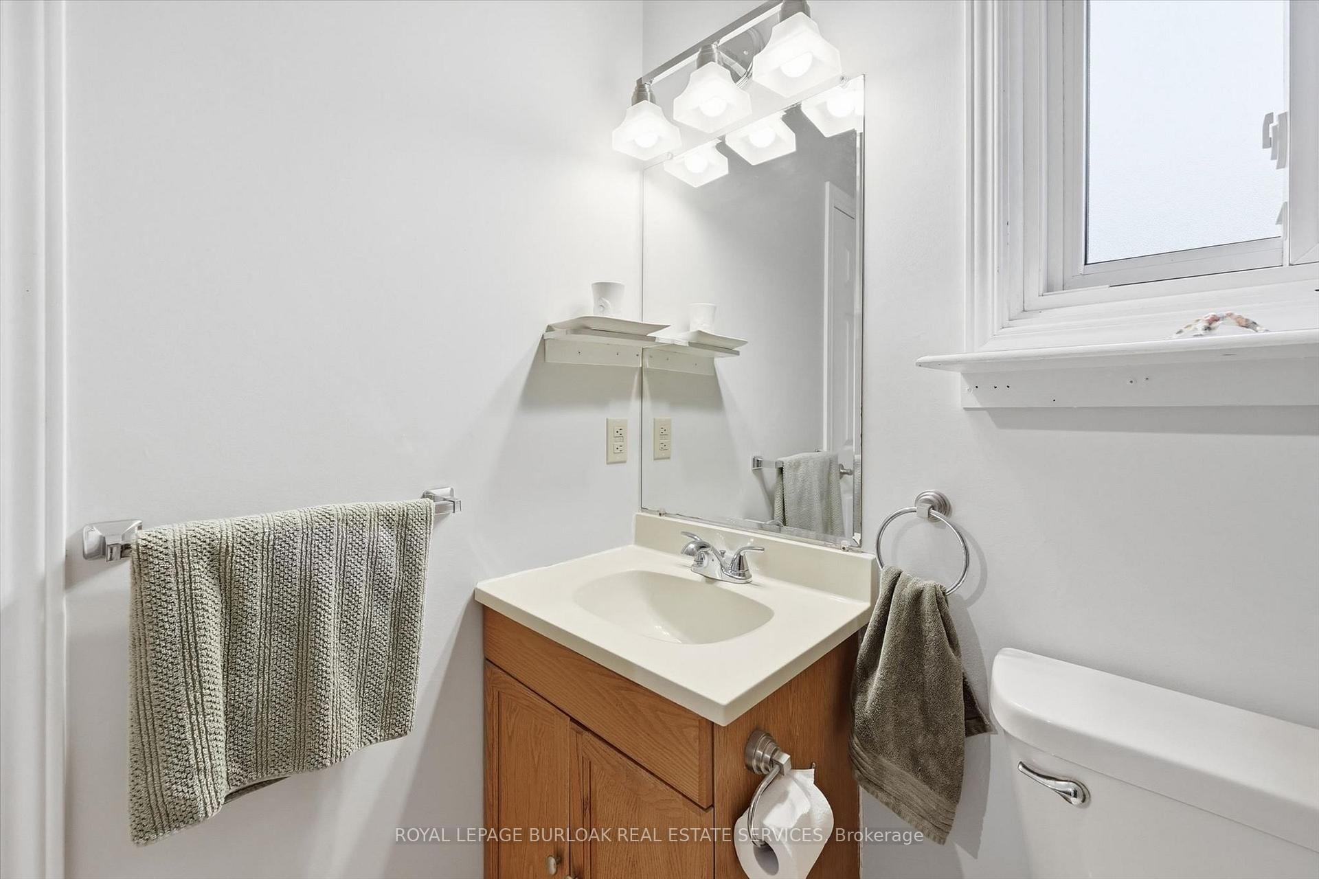 Photo 29 of 81 Main Street S, Hamilton, Waterdown — HOMEH