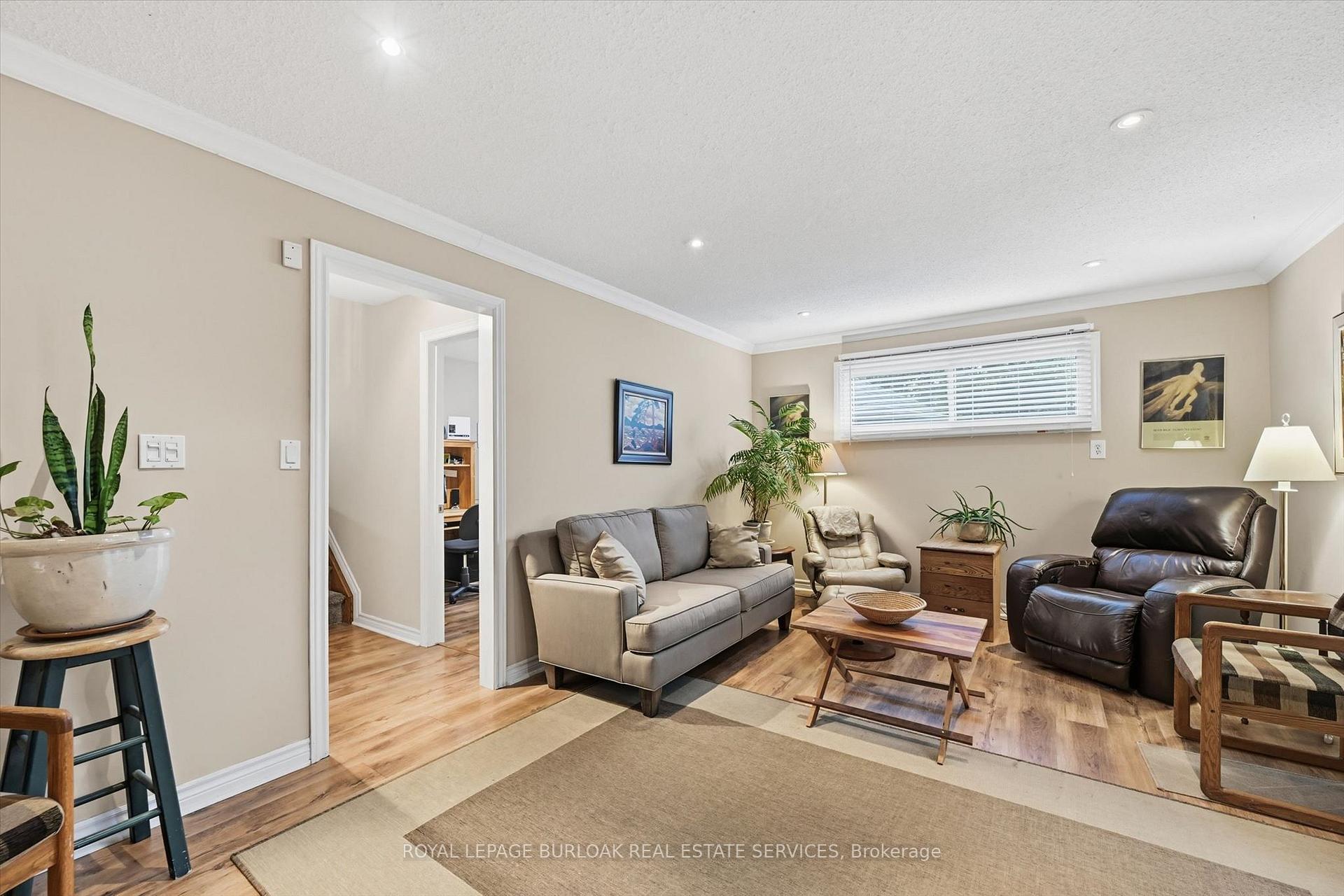 Photo 34 of 81 Main Street S, Hamilton, Waterdown — HOMEH