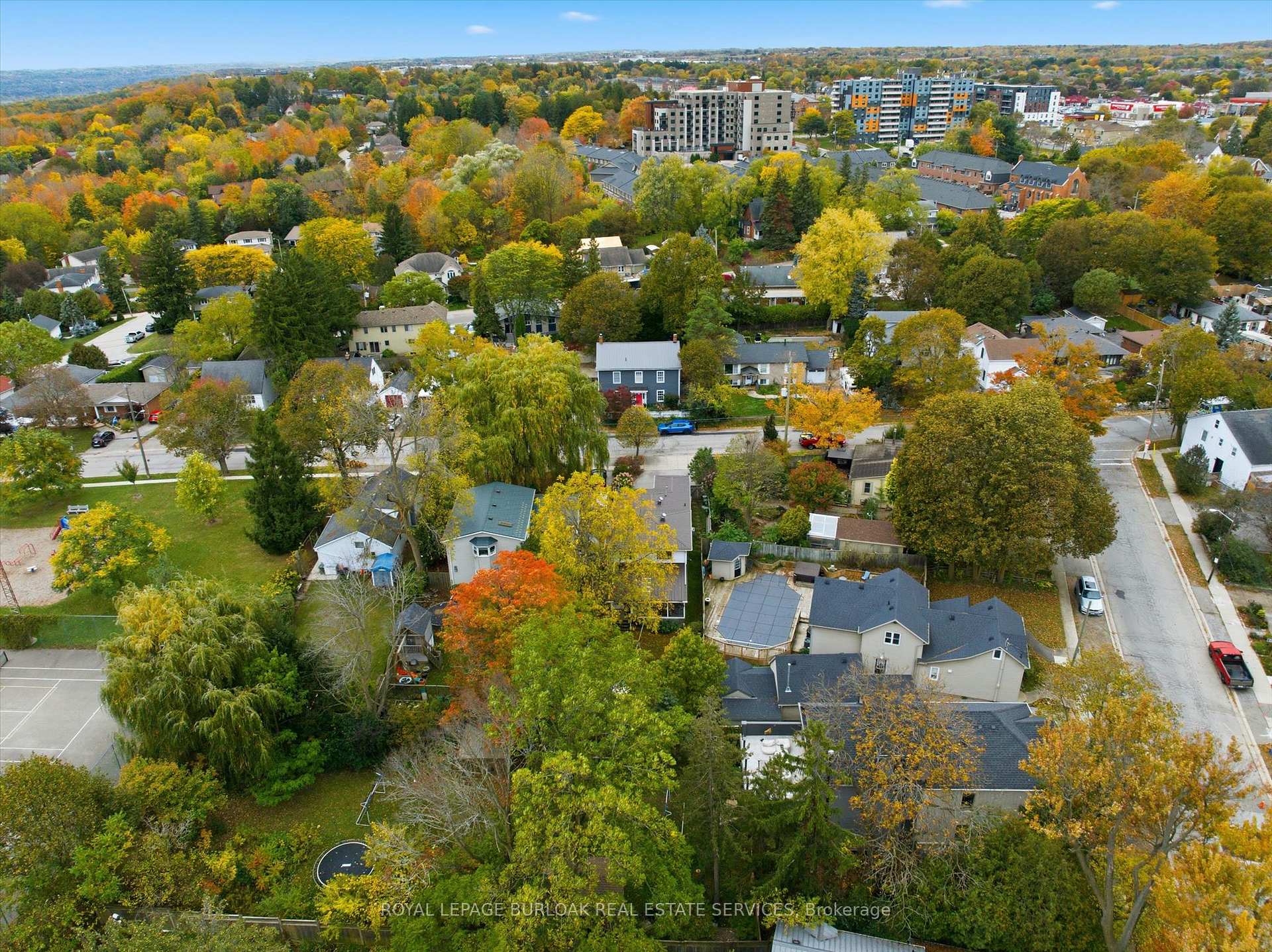 Photo 43 of 81 Main Street S, Hamilton, Waterdown — HOMEH