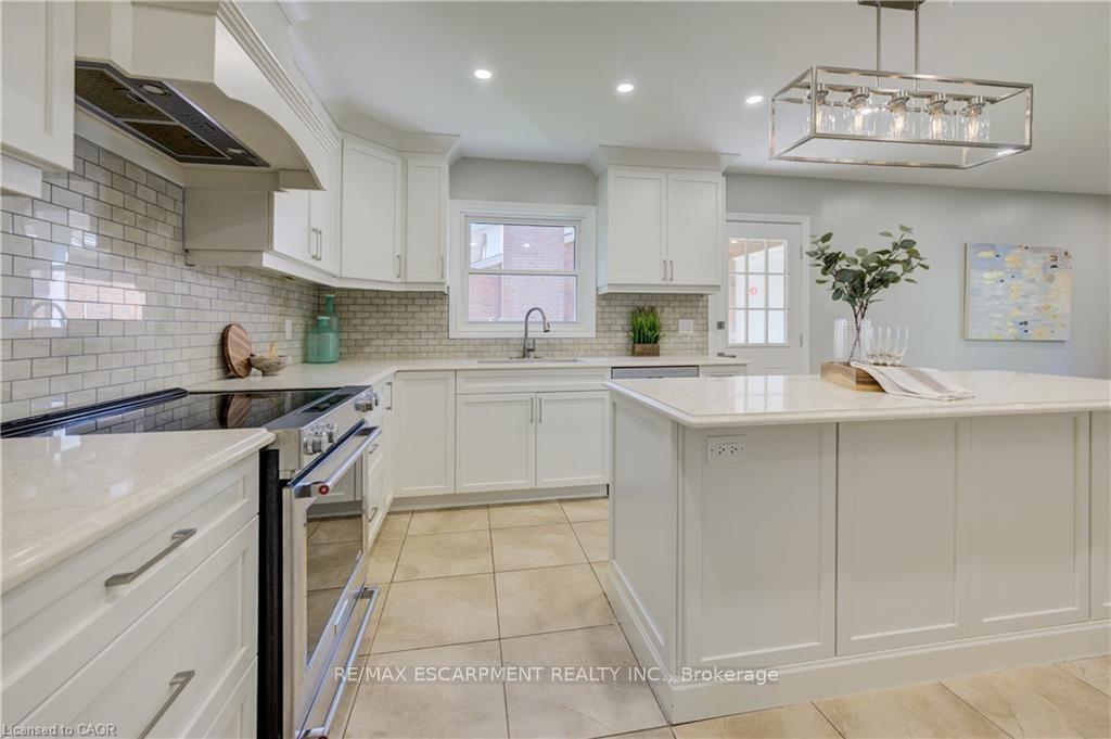 Photo 6 of 5180 Southgate Avenue, Niagara Falls, Morrison — HOMEH