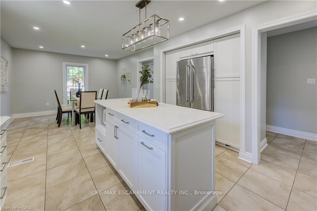 Photo 9 of 5180 Southgate Avenue, Niagara Falls, Morrison — HOMEH