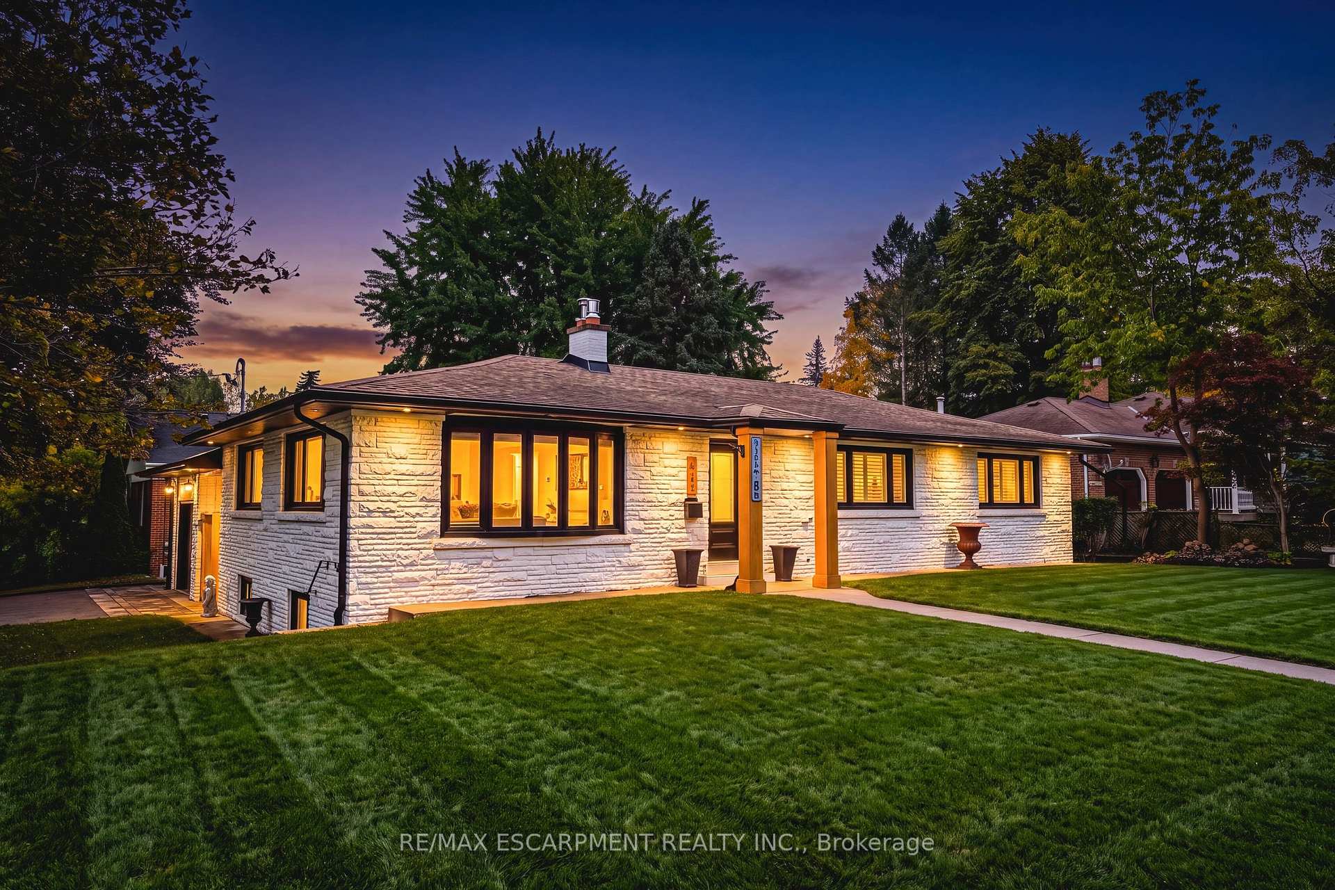 Front of 915 Tanager Avenue