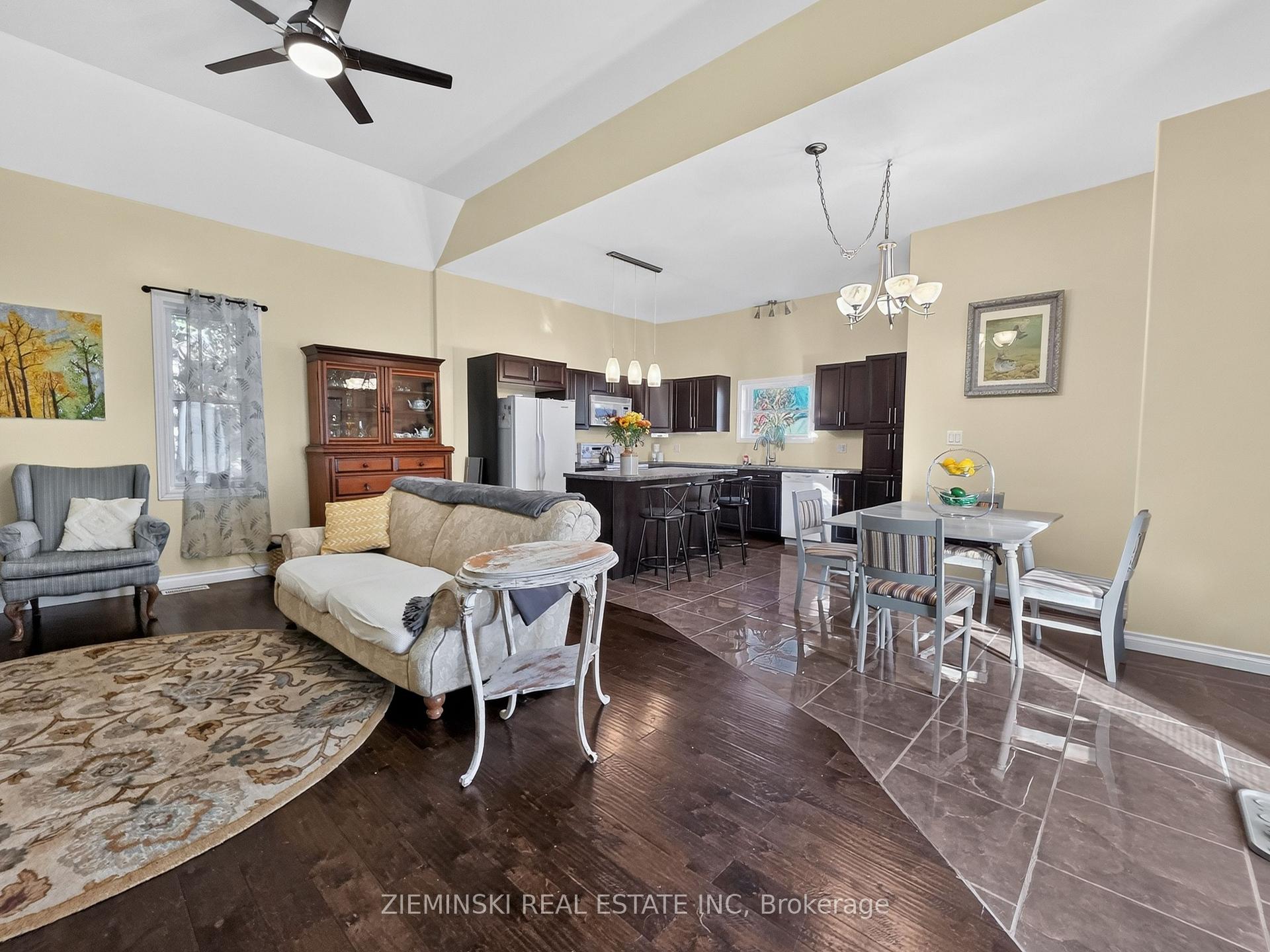Photo 4 of 421 Seventh Avenue, Black River Matheson, Matheson — HOMEH