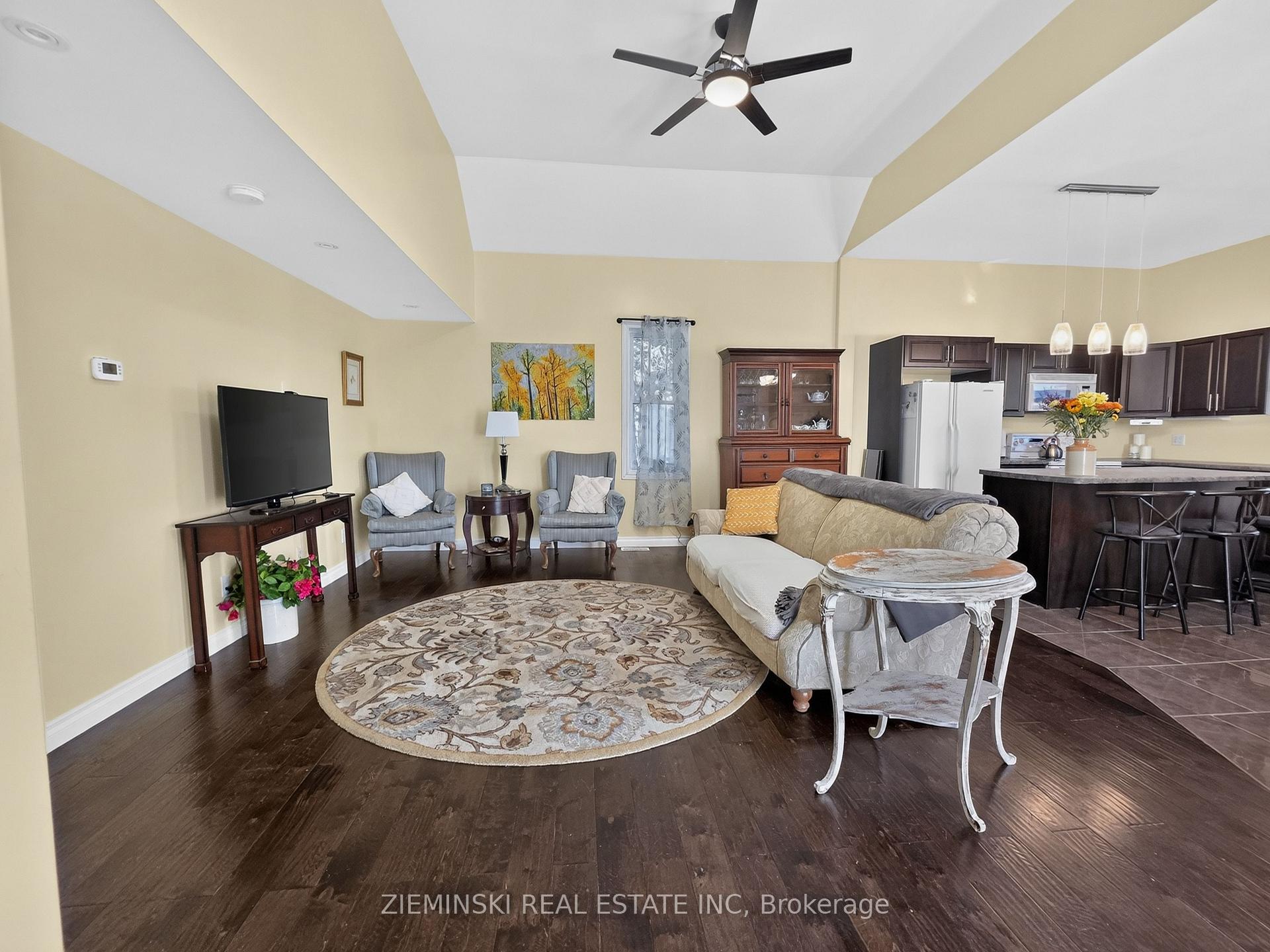 Photo 5 of 421 Seventh Avenue, Black River Matheson, Matheson — HOMEH