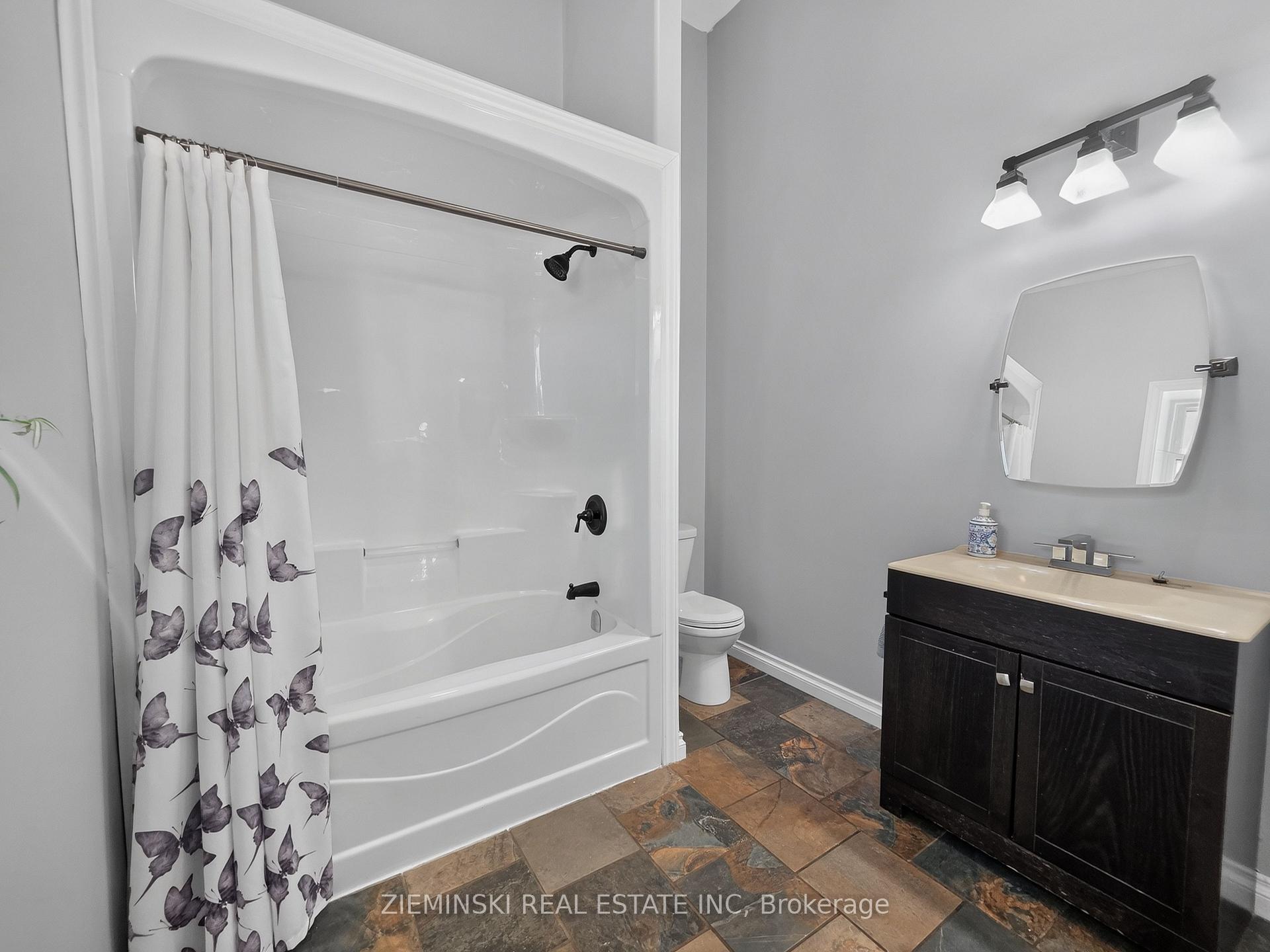 Photo 11 of 421 Seventh Avenue, Black River Matheson, Matheson — HOMEH