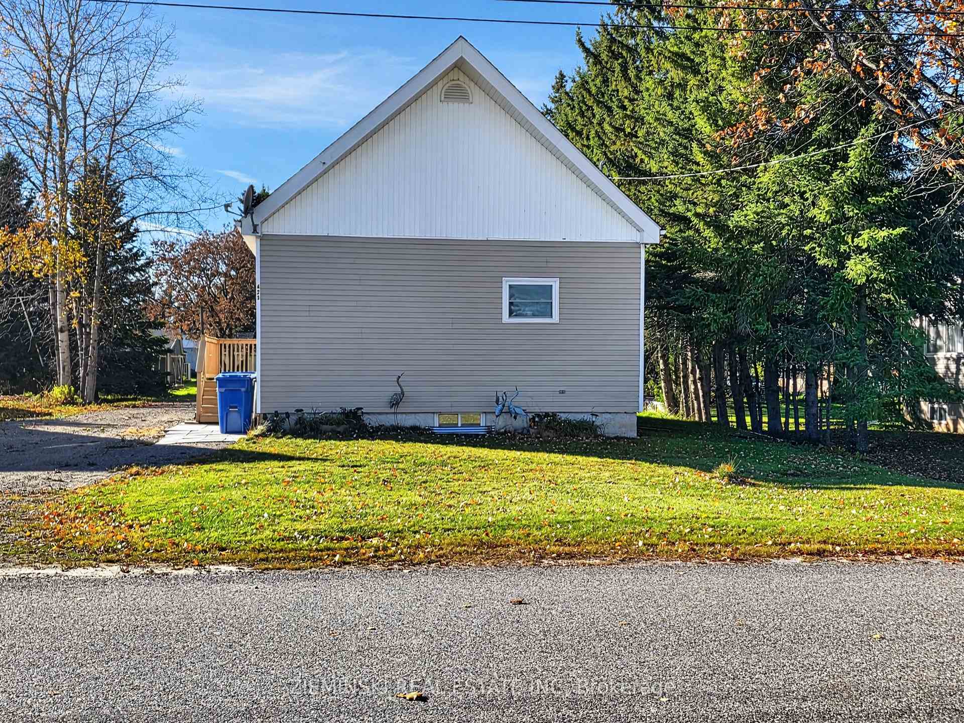 Photo 31 of 421 Seventh Avenue, Black River Matheson, Matheson — HOMEH