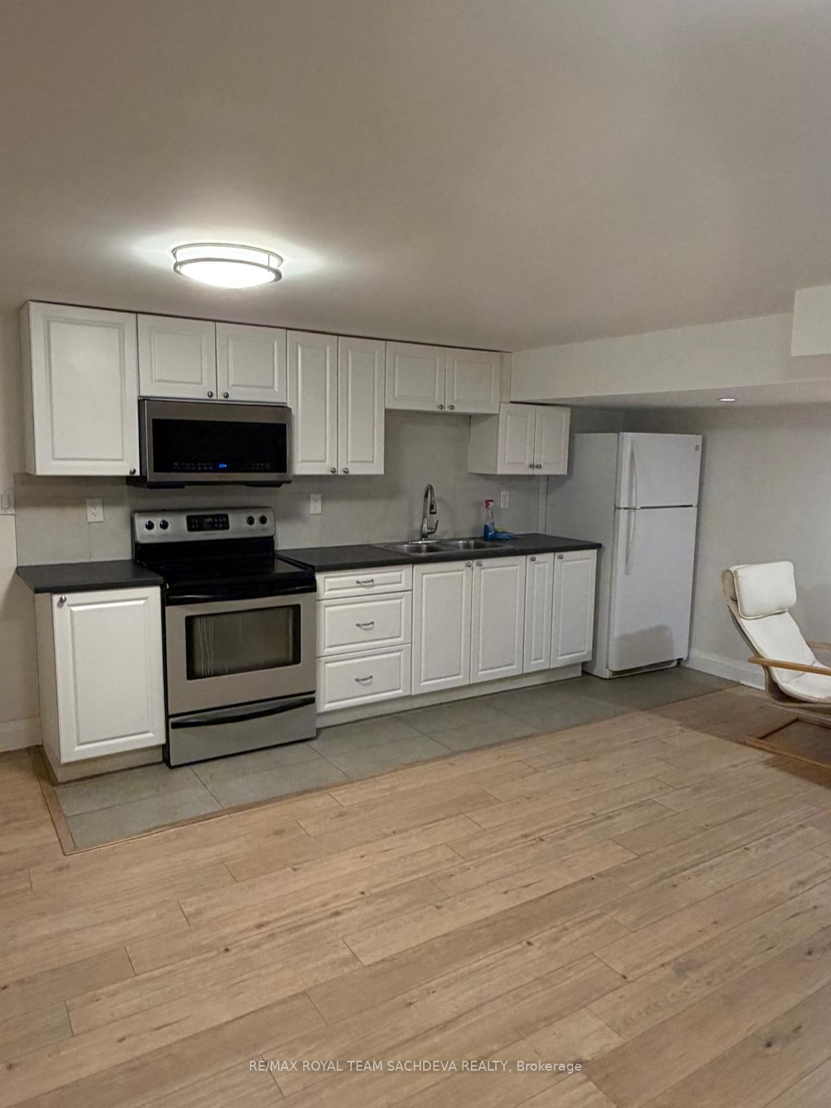Photo 6 of Unit Lower, 14 Fluellen Drive, Scarborough, L'Amoreaux — HOMEH