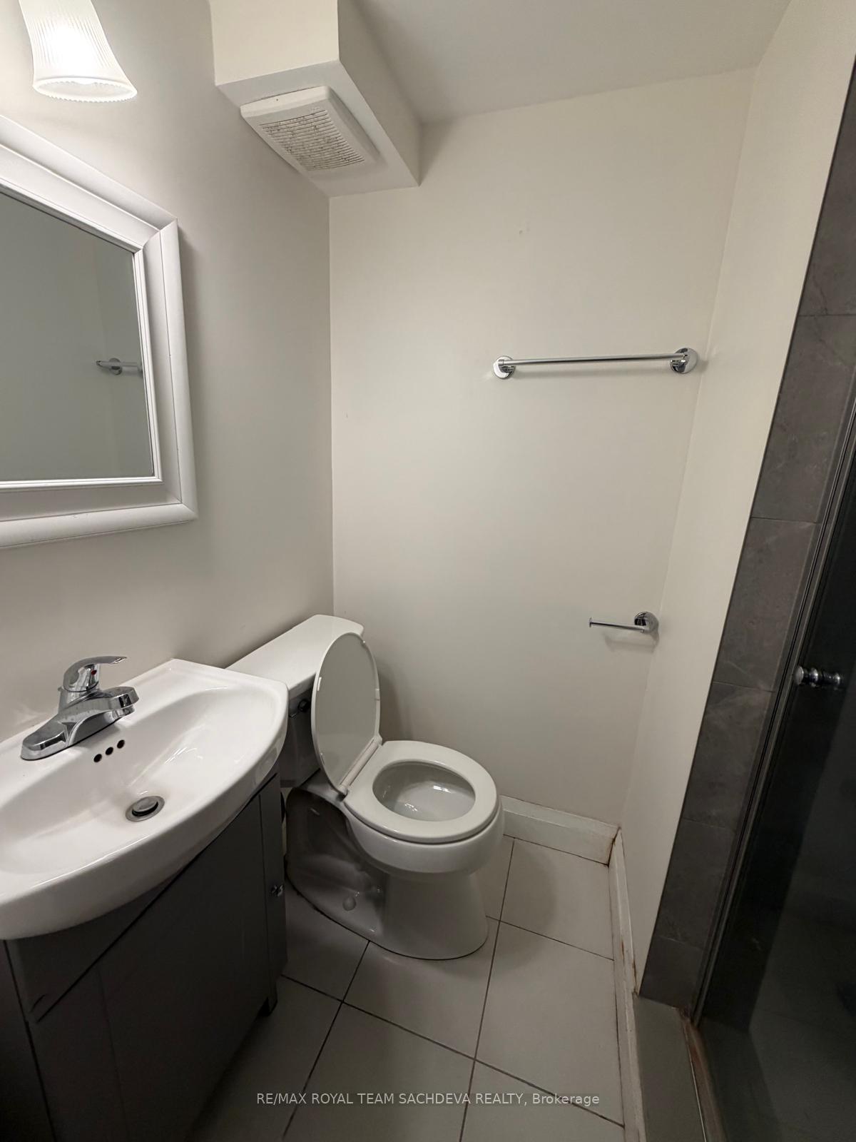 Photo 7 of Unit Lower, 14 Fluellen Drive, Scarborough, L'Amoreaux — HOMEH