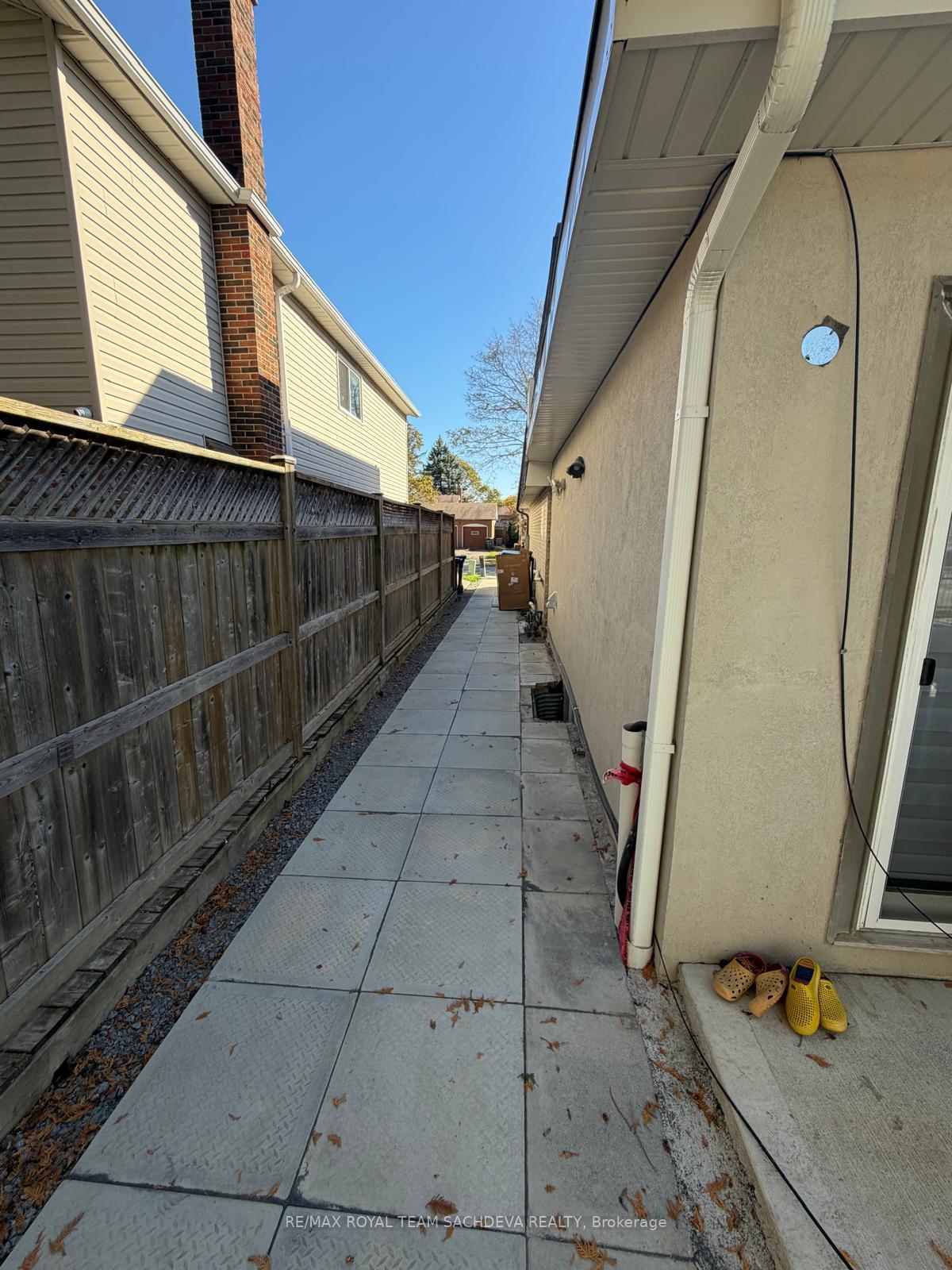 Photo 12 of Unit Lower, 14 Fluellen Drive, Scarborough, L'Amoreaux — HOMEH