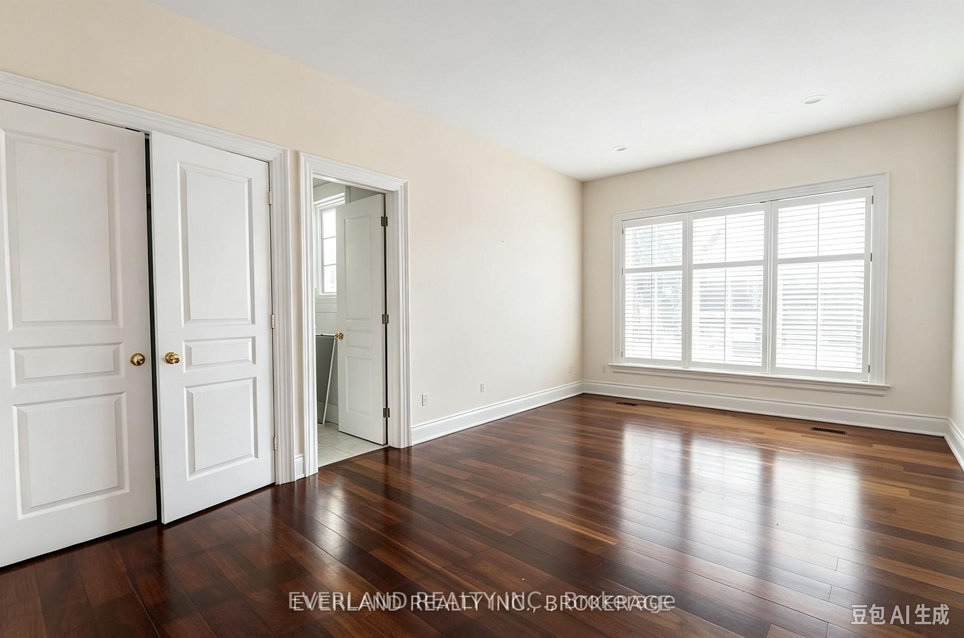Photo 16 of 472 Spring Gate Boulevard, Vaughan, Crestwood-Springfarm-Yorkhill — HOMEH
