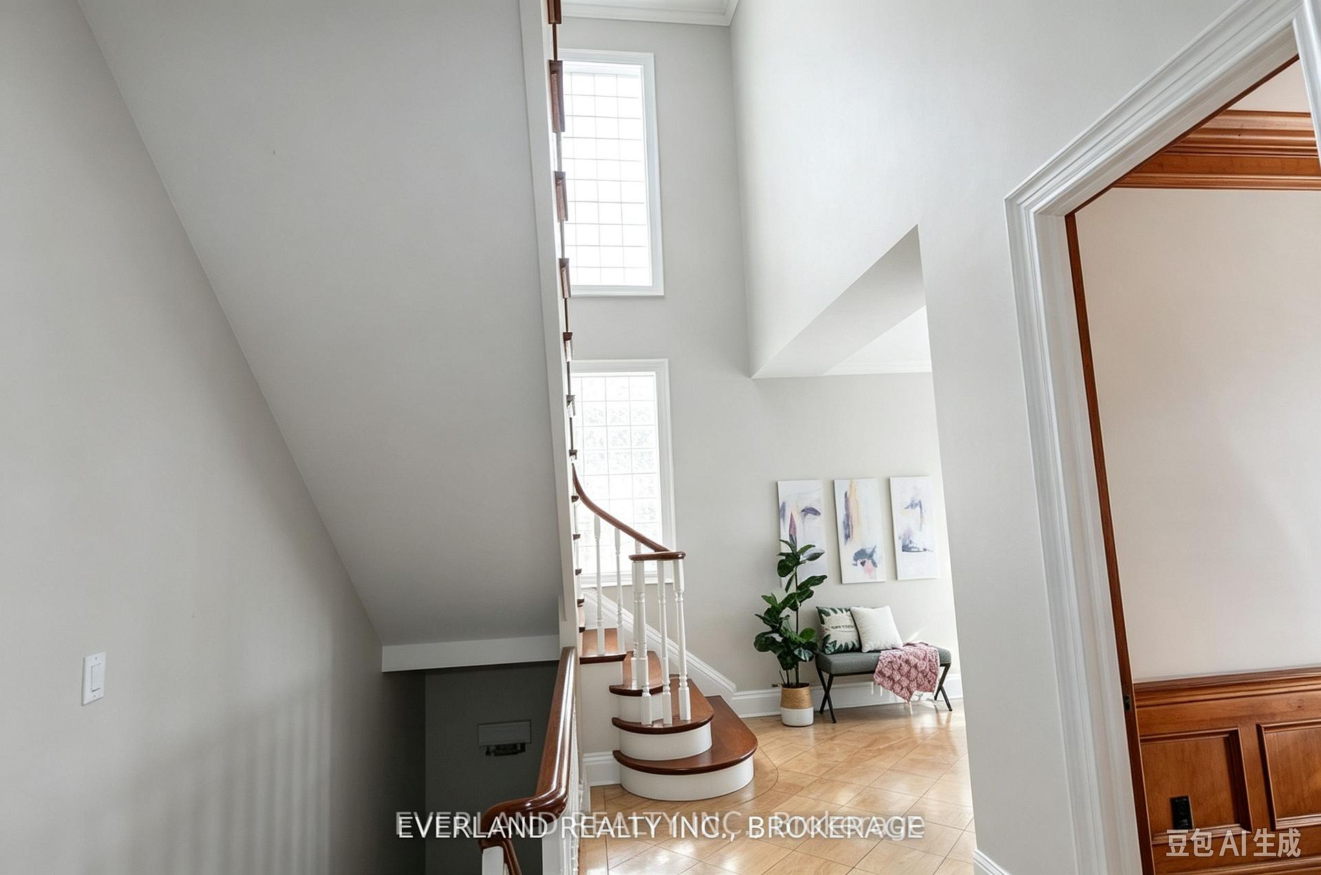 Photo 20 of 472 Spring Gate Boulevard, Vaughan, Crestwood-Springfarm-Yorkhill — HOMEH
