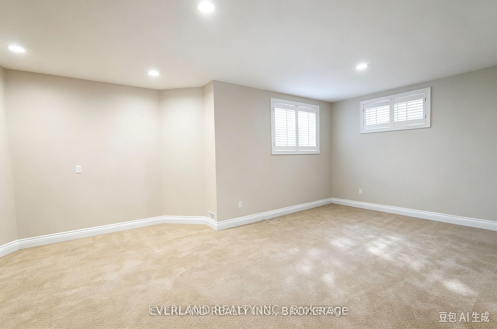 Photo 26 of 472 Spring Gate Boulevard, Vaughan, Crestwood-Springfarm-Yorkhill — HOMEH