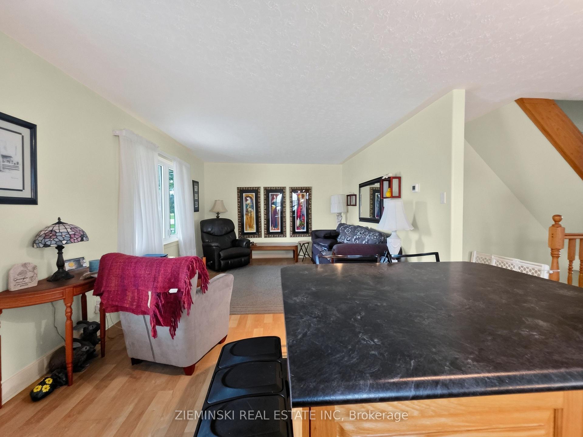 Photo 3 of 31 Quinn Crescent, Black River Matheson, Matheson — HOMEH