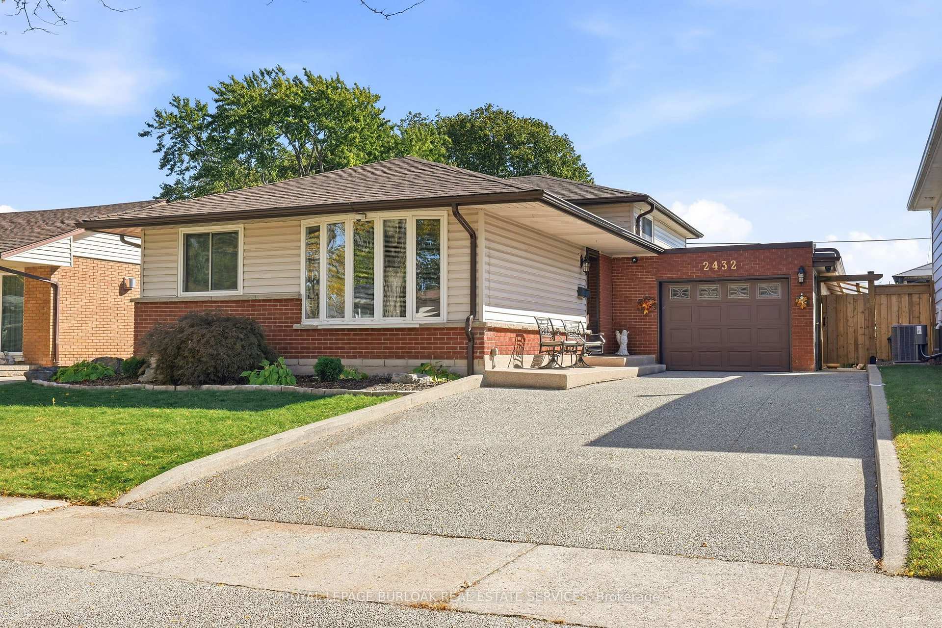 Photo 2 of 2432 Cyprus Avenue, Burlington, Mountainside — HOMEH