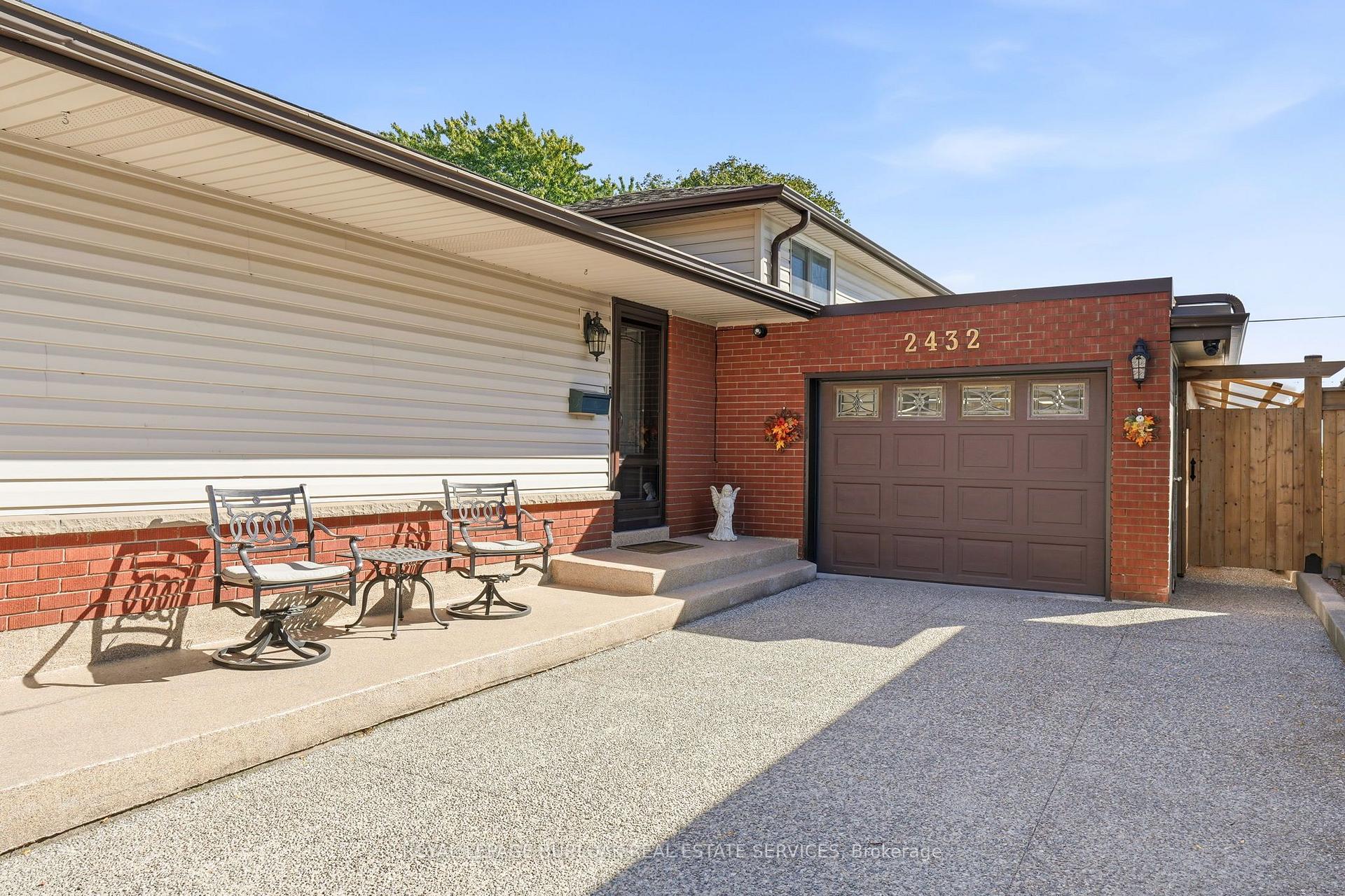 Photo 3 of 2432 Cyprus Avenue, Burlington, Mountainside — HOMEH
