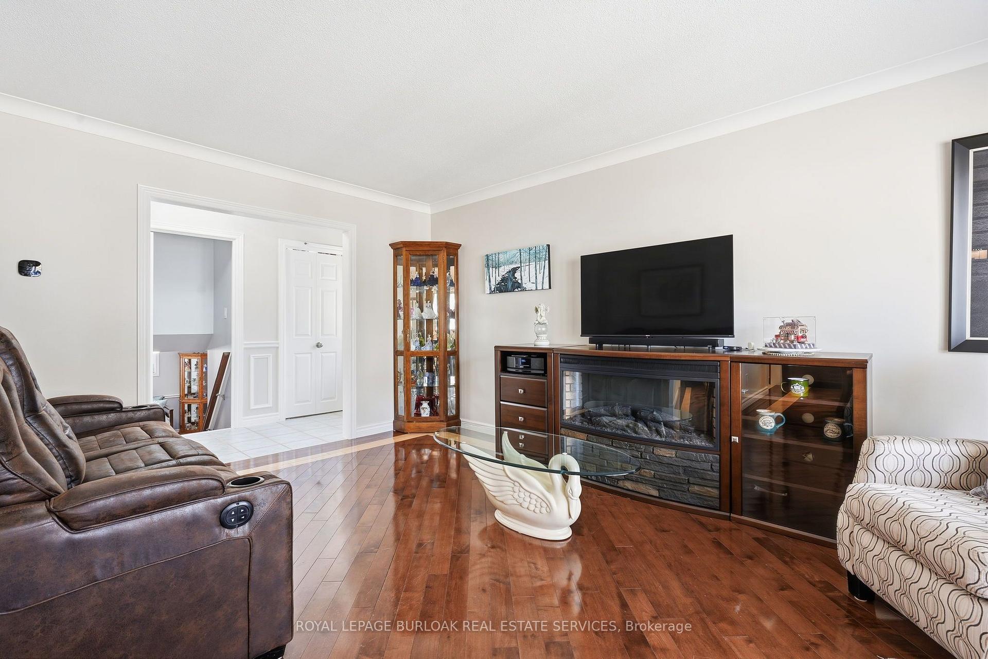 Photo 9 of 2432 Cyprus Avenue, Burlington, Mountainside — HOMEH