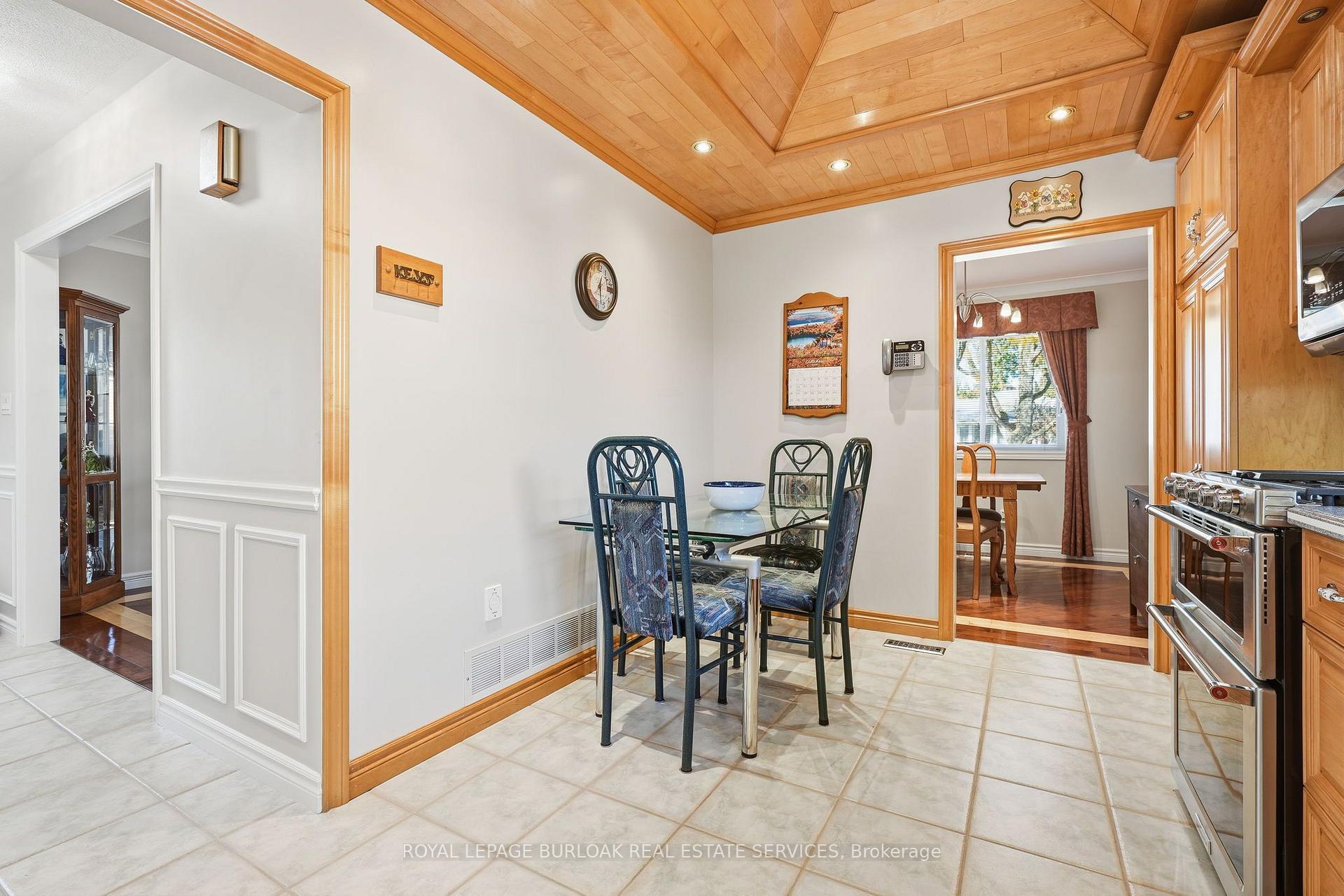 Photo 14 of 2432 Cyprus Avenue, Burlington, Mountainside — HOMEH