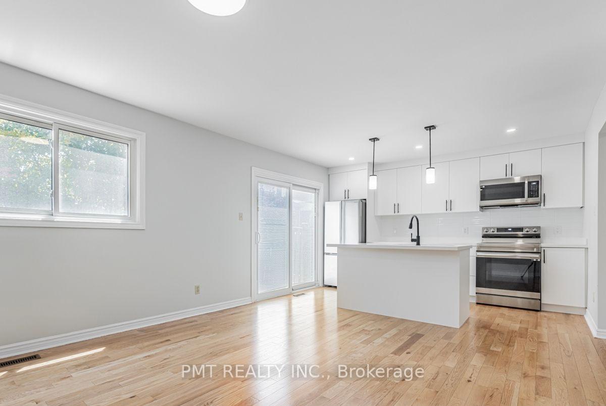 Photo 2 of Unit Main, 71 Misty Meadow Drive, Vaughan, East Woodbridge — HOMEH