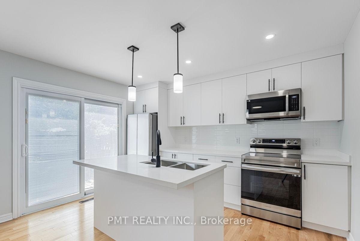 Photo 3 of Unit Main, 71 Misty Meadow Drive, Vaughan, East Woodbridge — HOMEH
