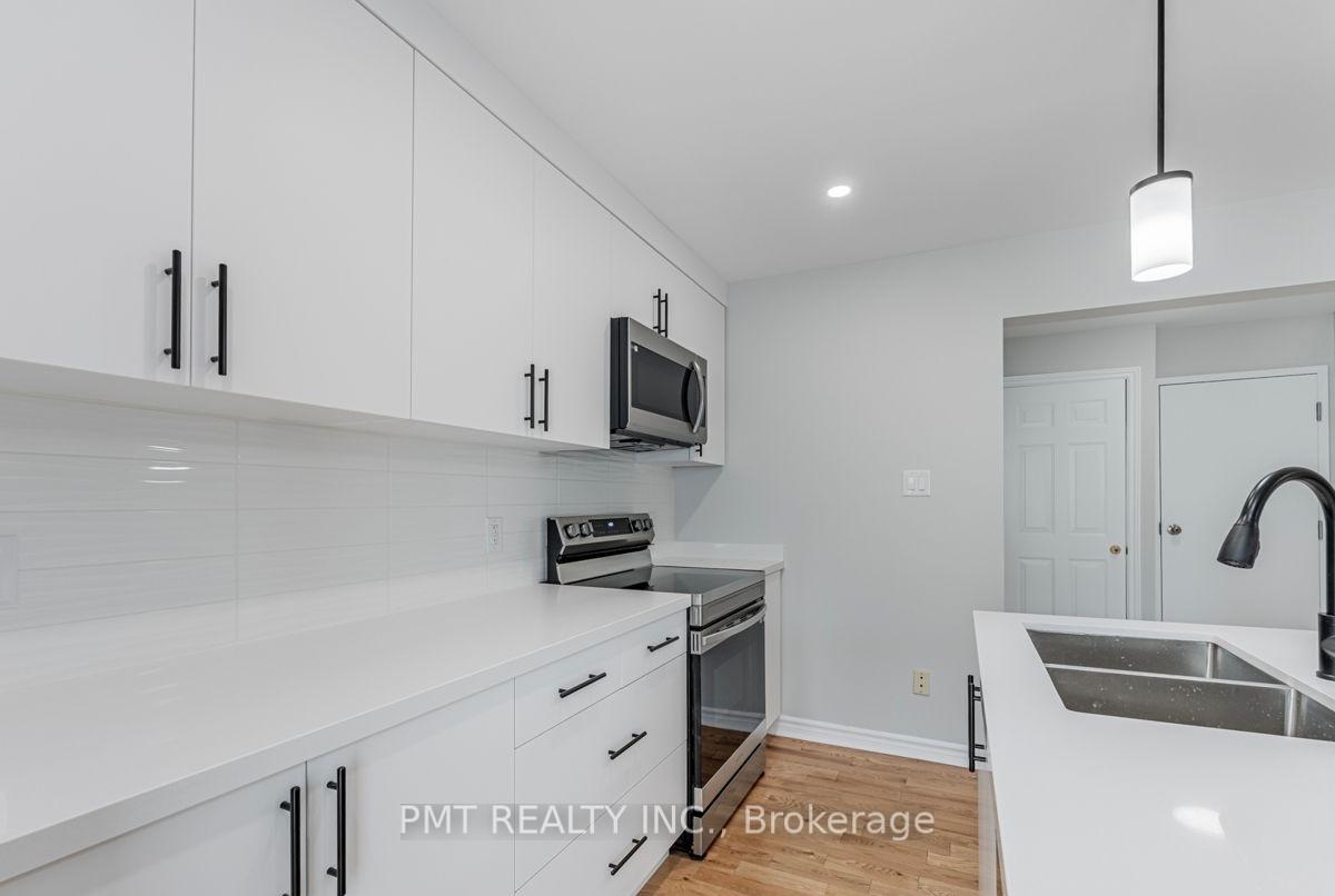 Photo 5 of Unit Main, 71 Misty Meadow Drive, Vaughan, East Woodbridge — HOMEH