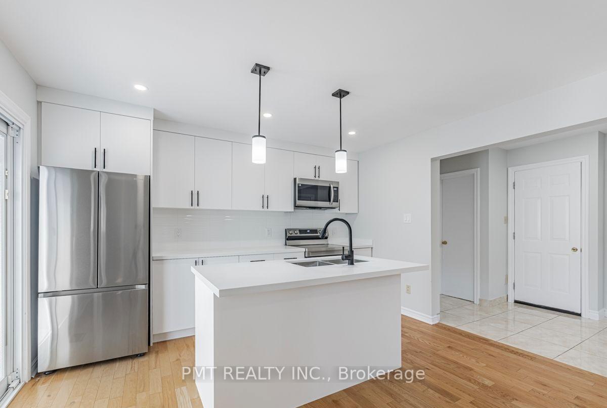 Photo 6 of Unit Main, 71 Misty Meadow Drive, Vaughan, East Woodbridge — HOMEH