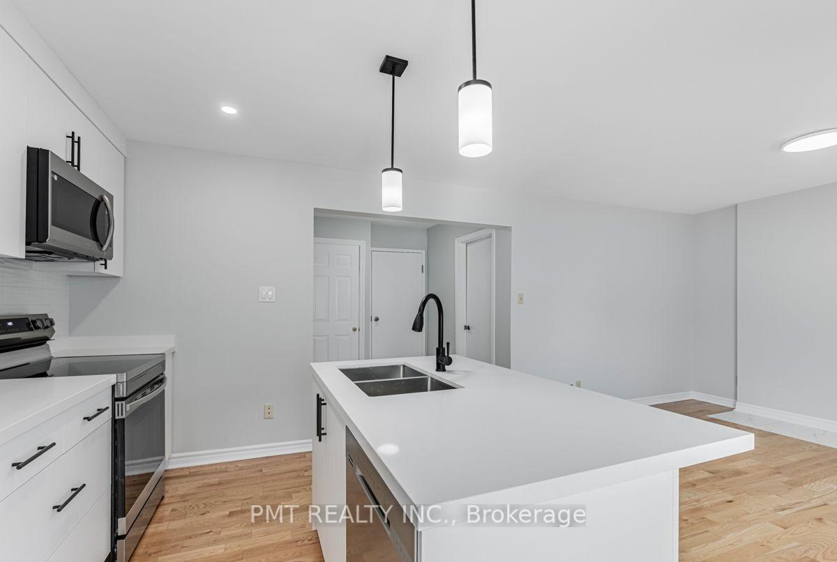 Photo 7 of Unit Main, 71 Misty Meadow Drive, Vaughan, East Woodbridge — HOMEH