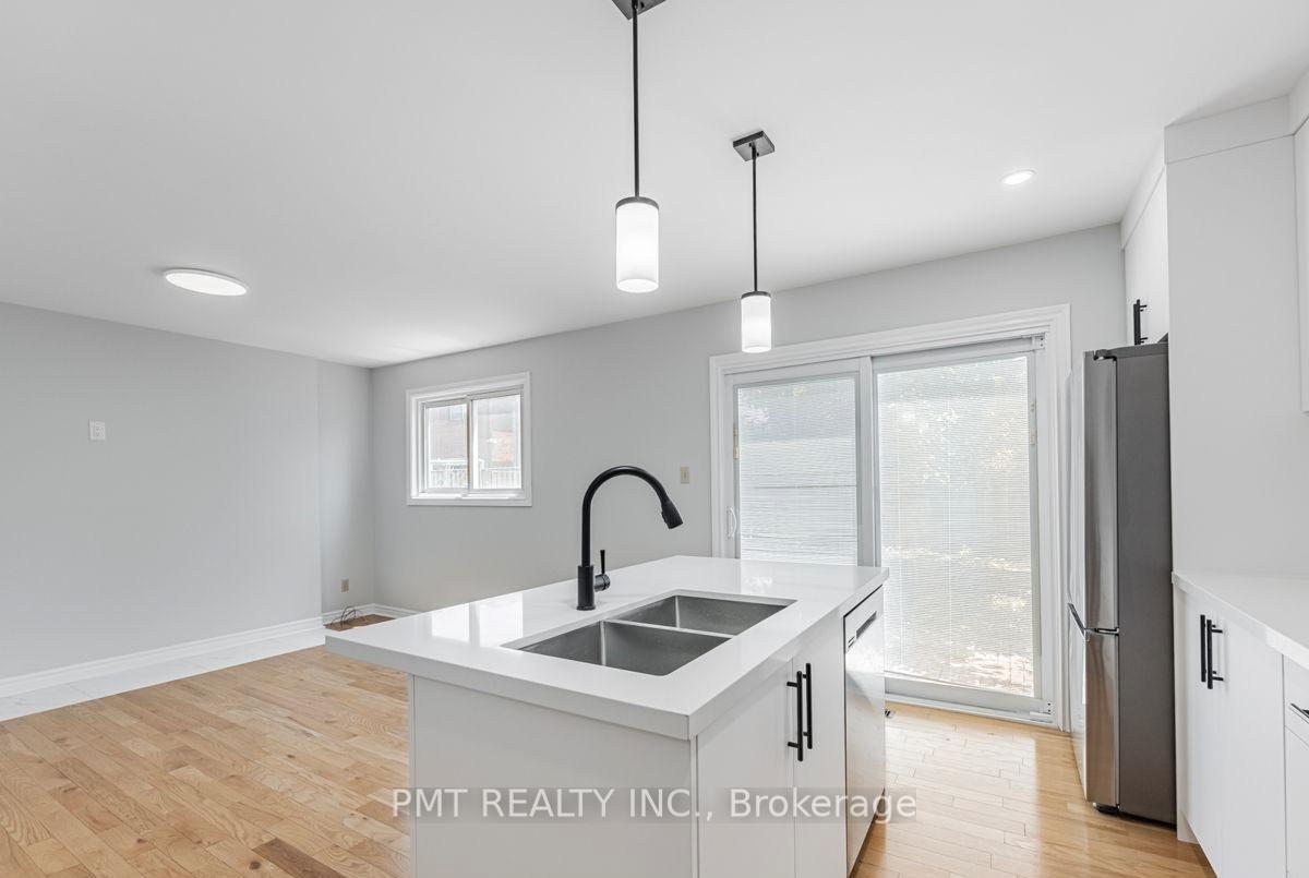 Photo 8 of Unit Main, 71 Misty Meadow Drive, Vaughan, East Woodbridge — HOMEH
