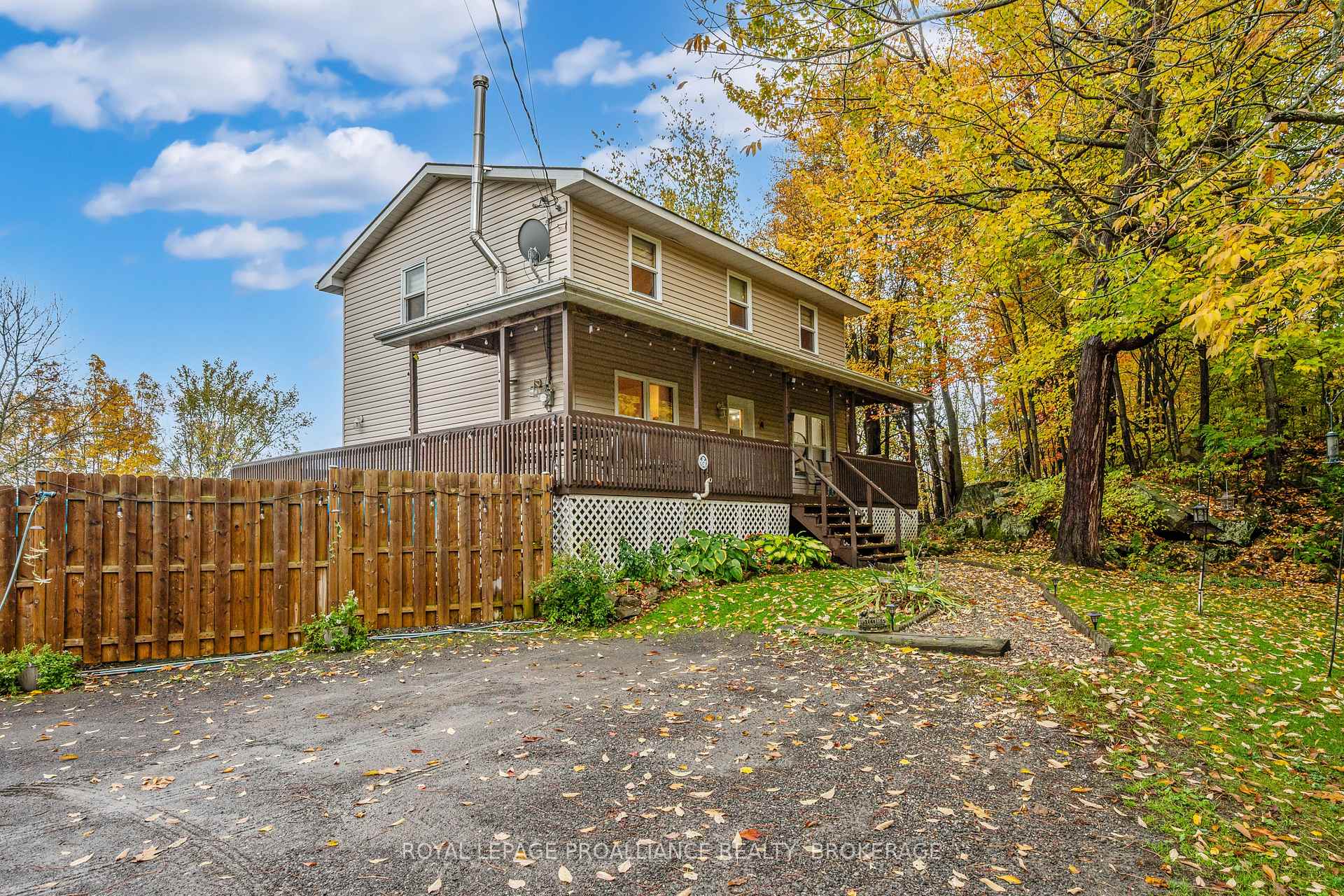 Photo 2 of 435 County Road 2 E, Gananoque, Gananoque — HOMEH