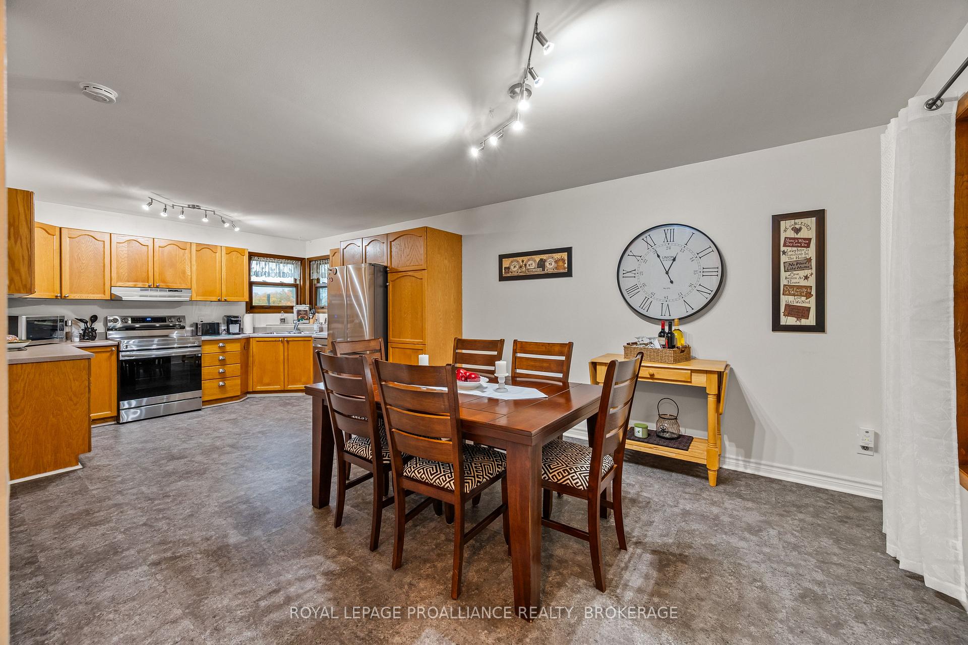 Photo 13 of 435 County Road 2 E, Gananoque, Gananoque — HOMEH