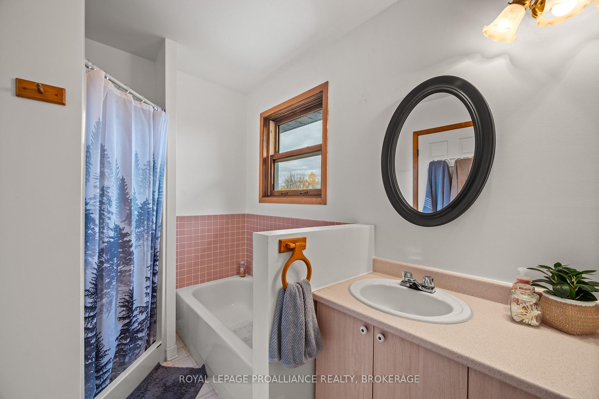 Photo 32 of 435 County Road 2 E, Gananoque, Gananoque — HOMEH